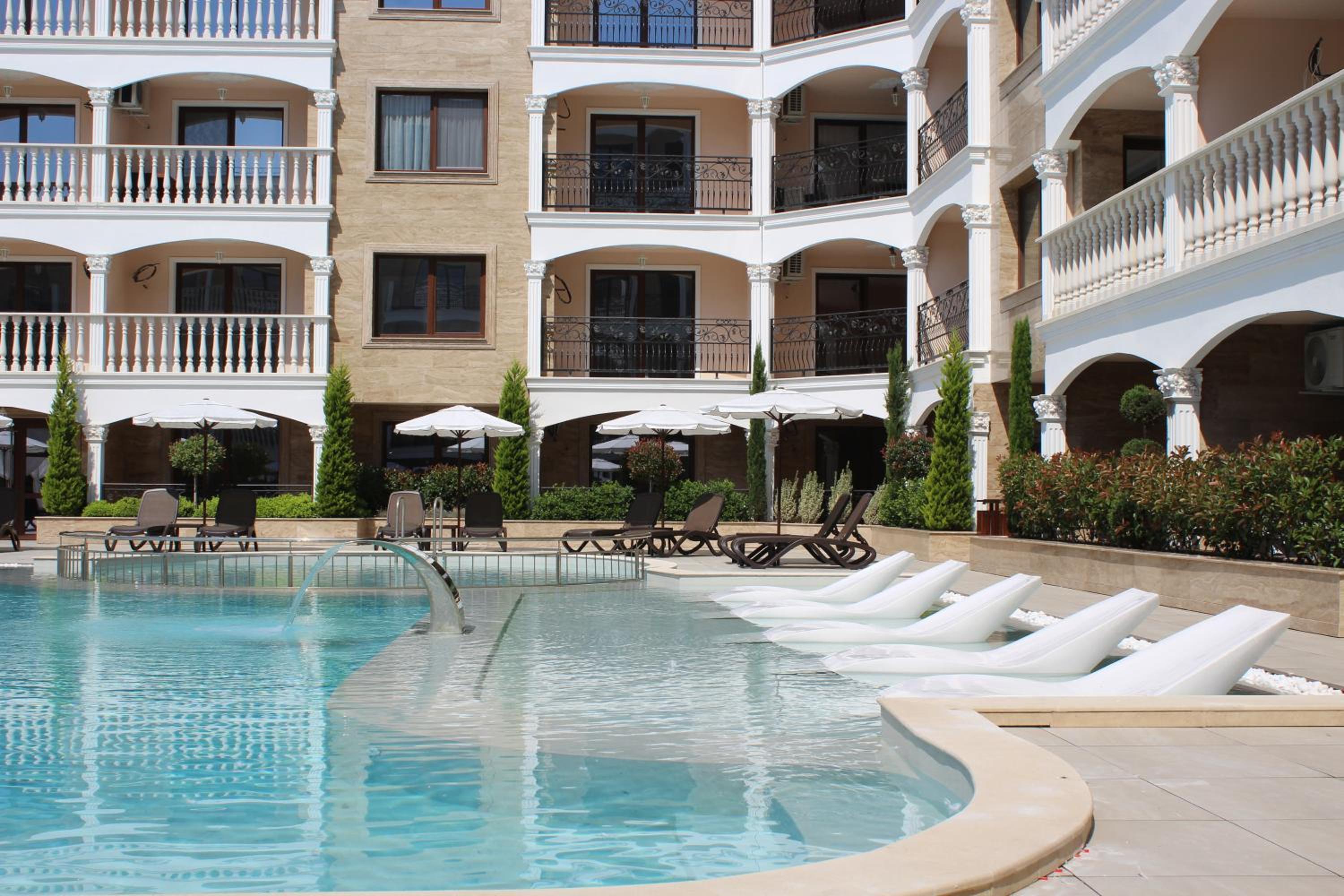 Valencia Gardens Luxury Studios