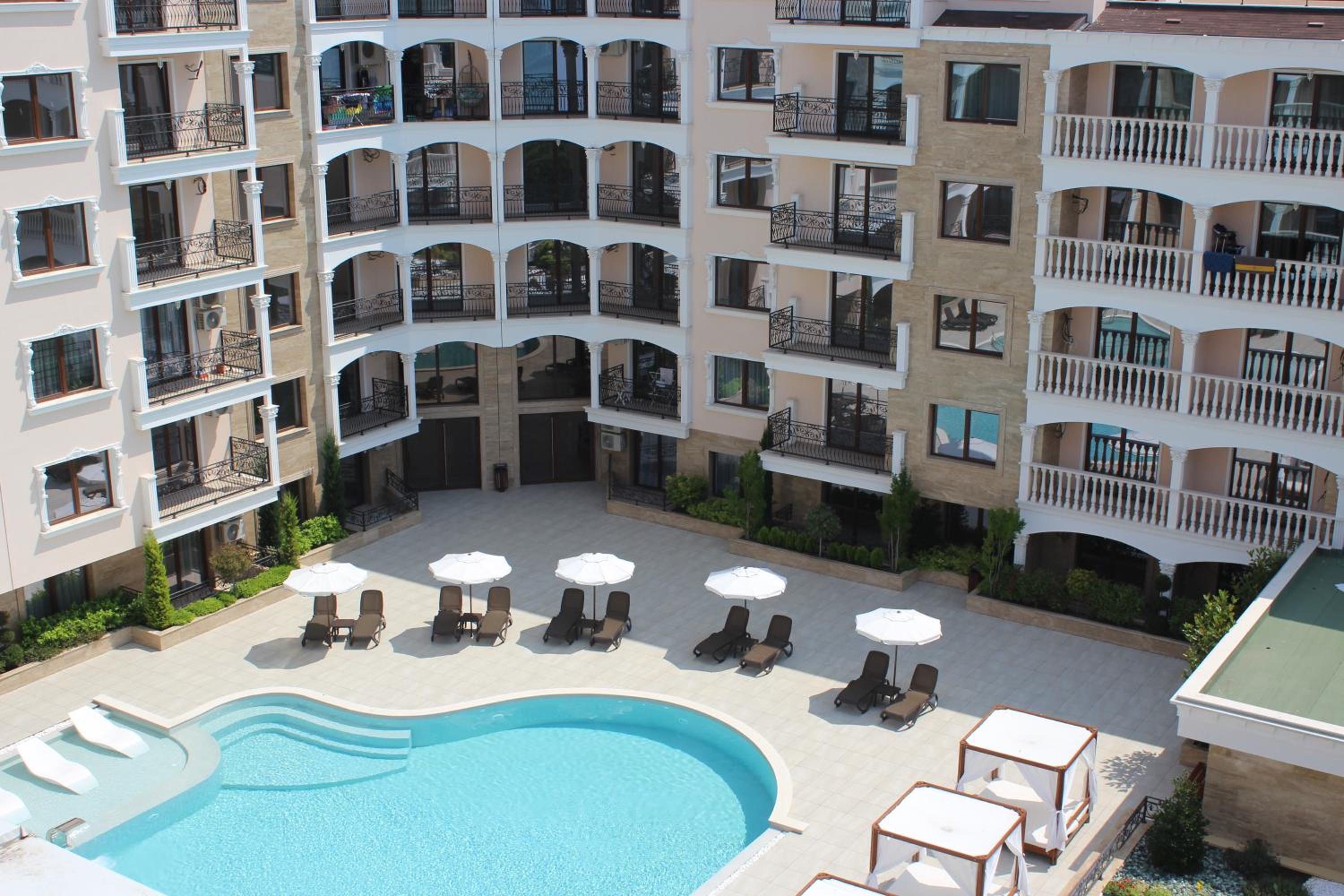 Valencia Gardens Luxury Studios