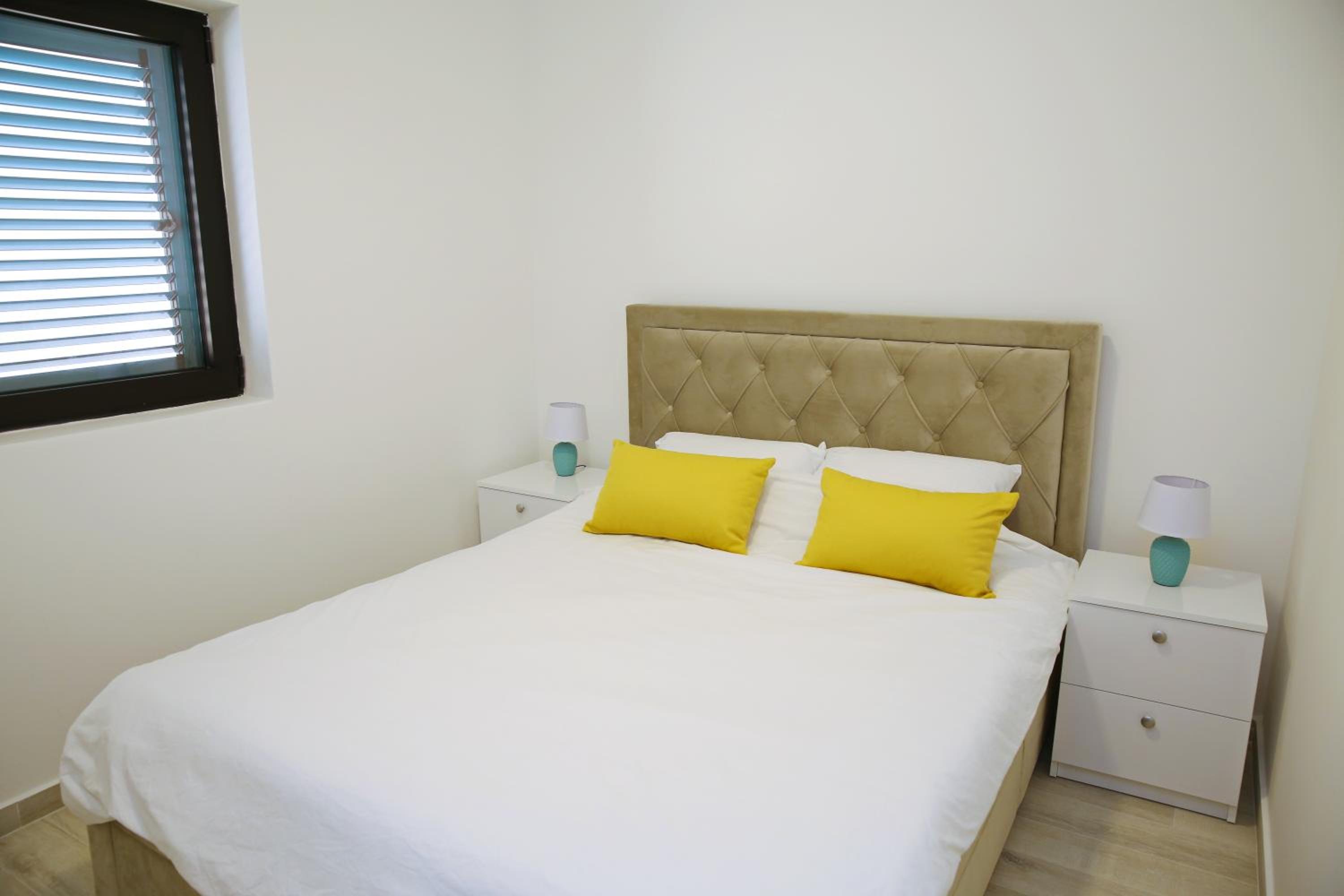 Boka blue apartment lux 2 rooms view 3