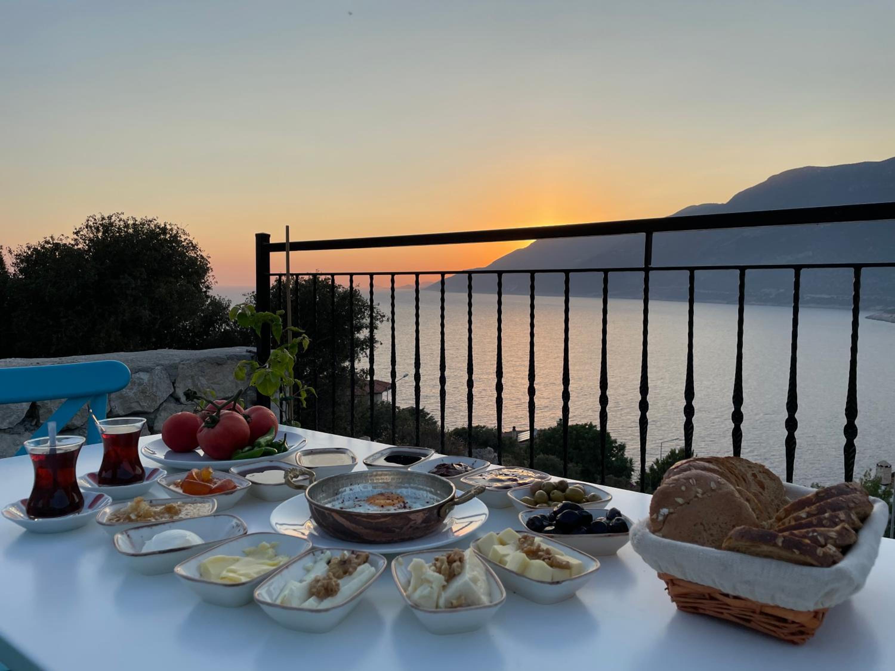 Gumus Peninsula Hotel - Image 37