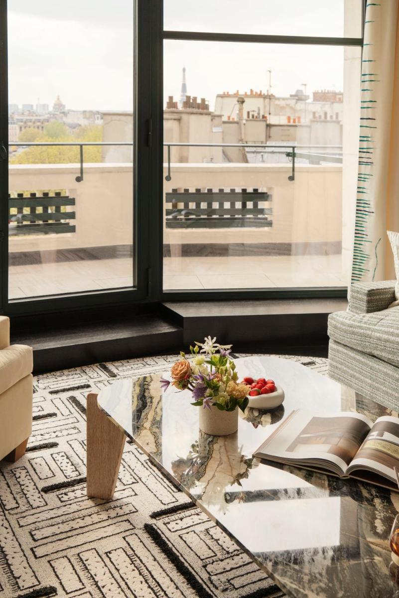 Cheval Blanc Paris 11
