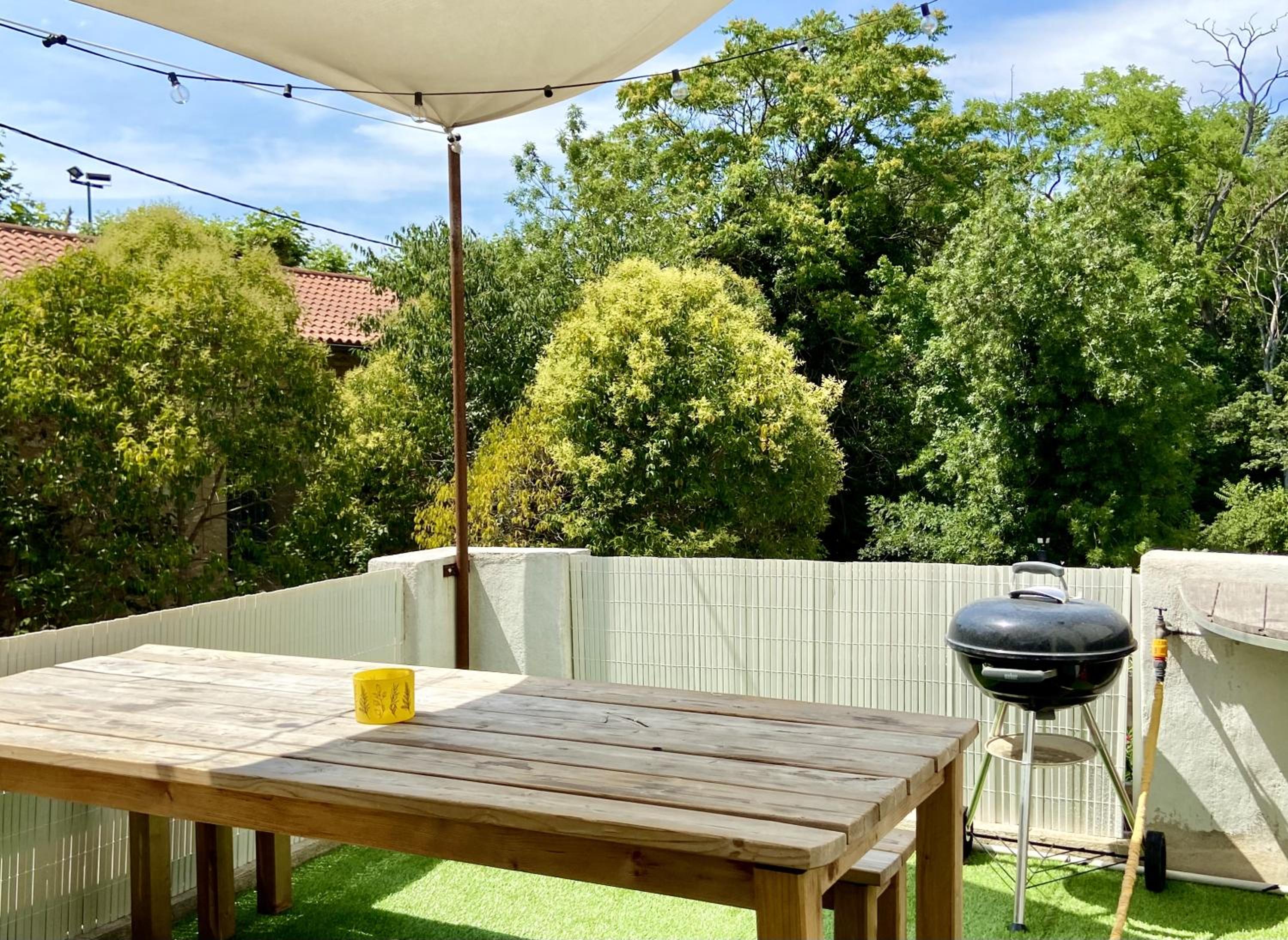 Bel appart pour 6 p, clim, parking et terrasse view 3