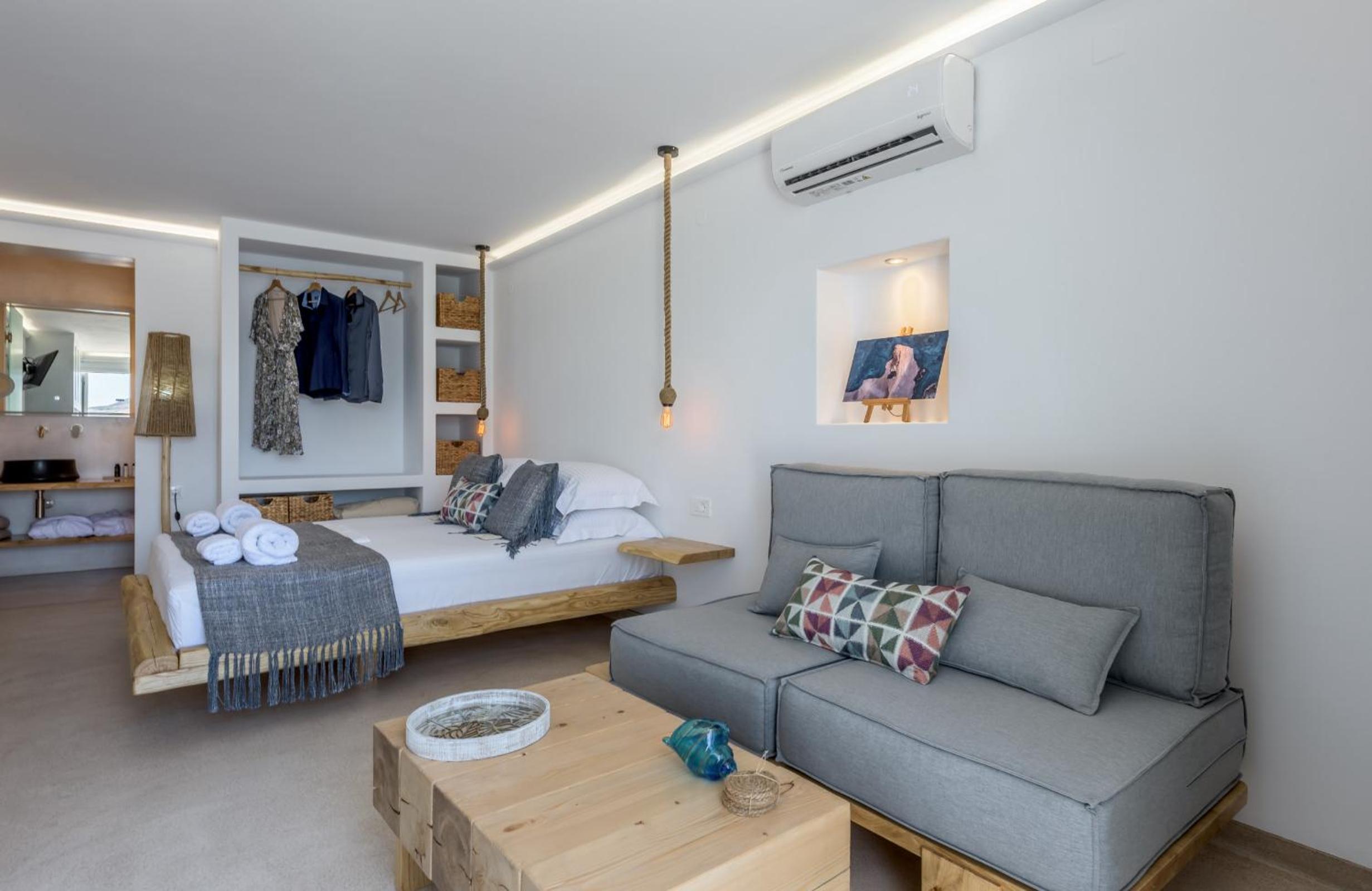 Michalakis Seaside Suites