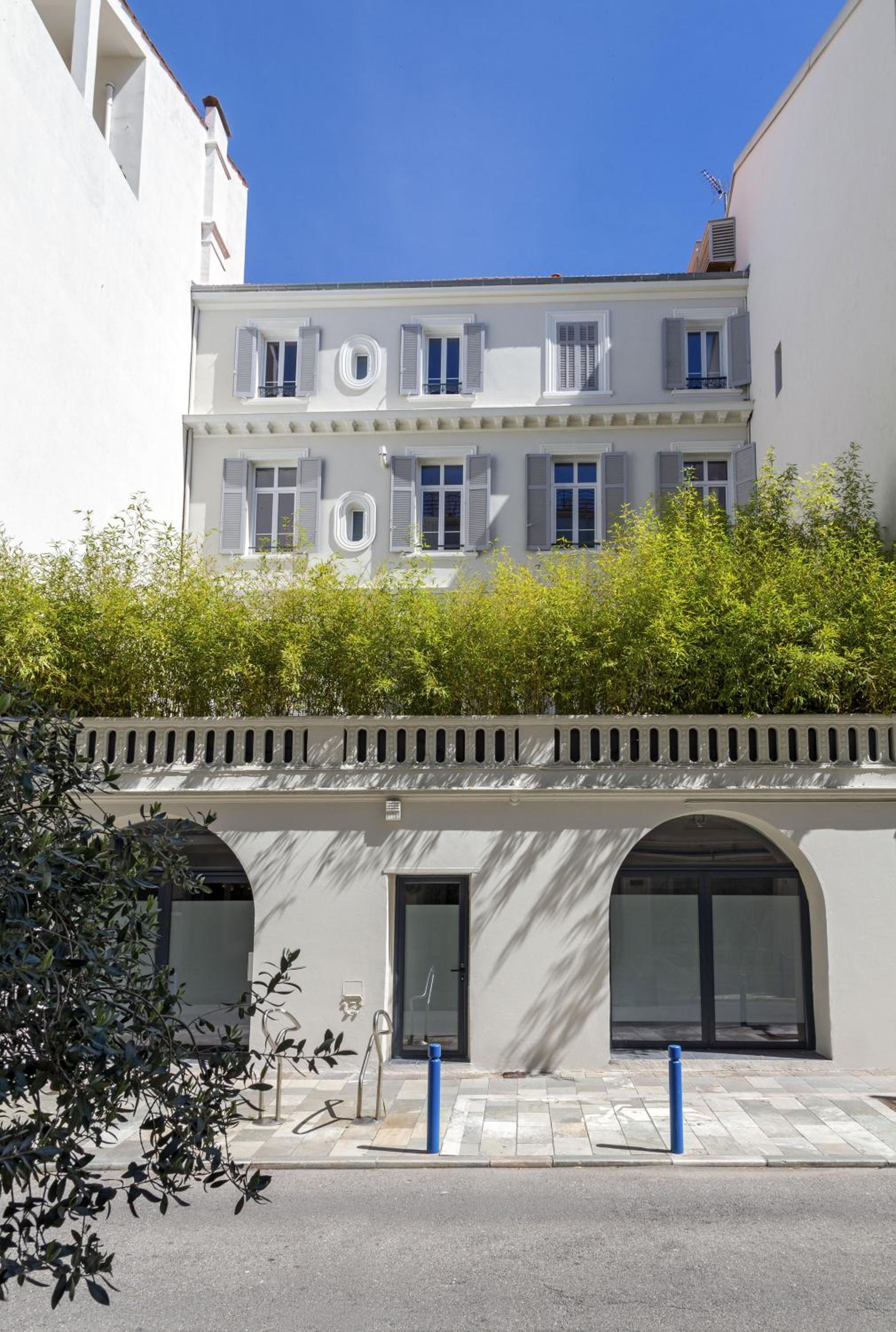 Fabulous Central 2BR - Prime Location, Walk to Croisette & Palais - By Totolulu Cannes Yellow Corner