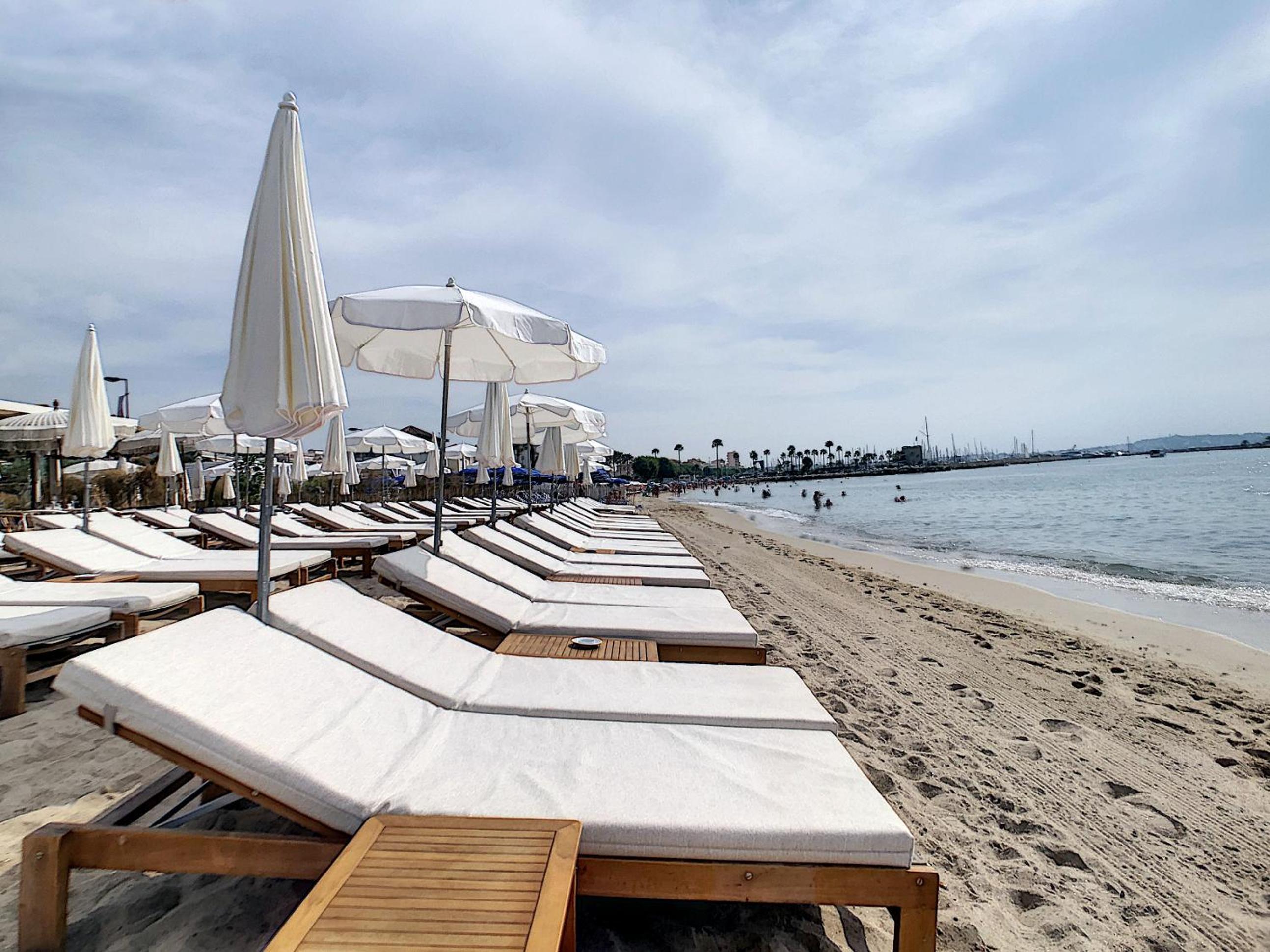 Fabulous Central 2BR - Prime Location, Walk to Croisette & Palais - By Totolulu Cannes Yellow Corner