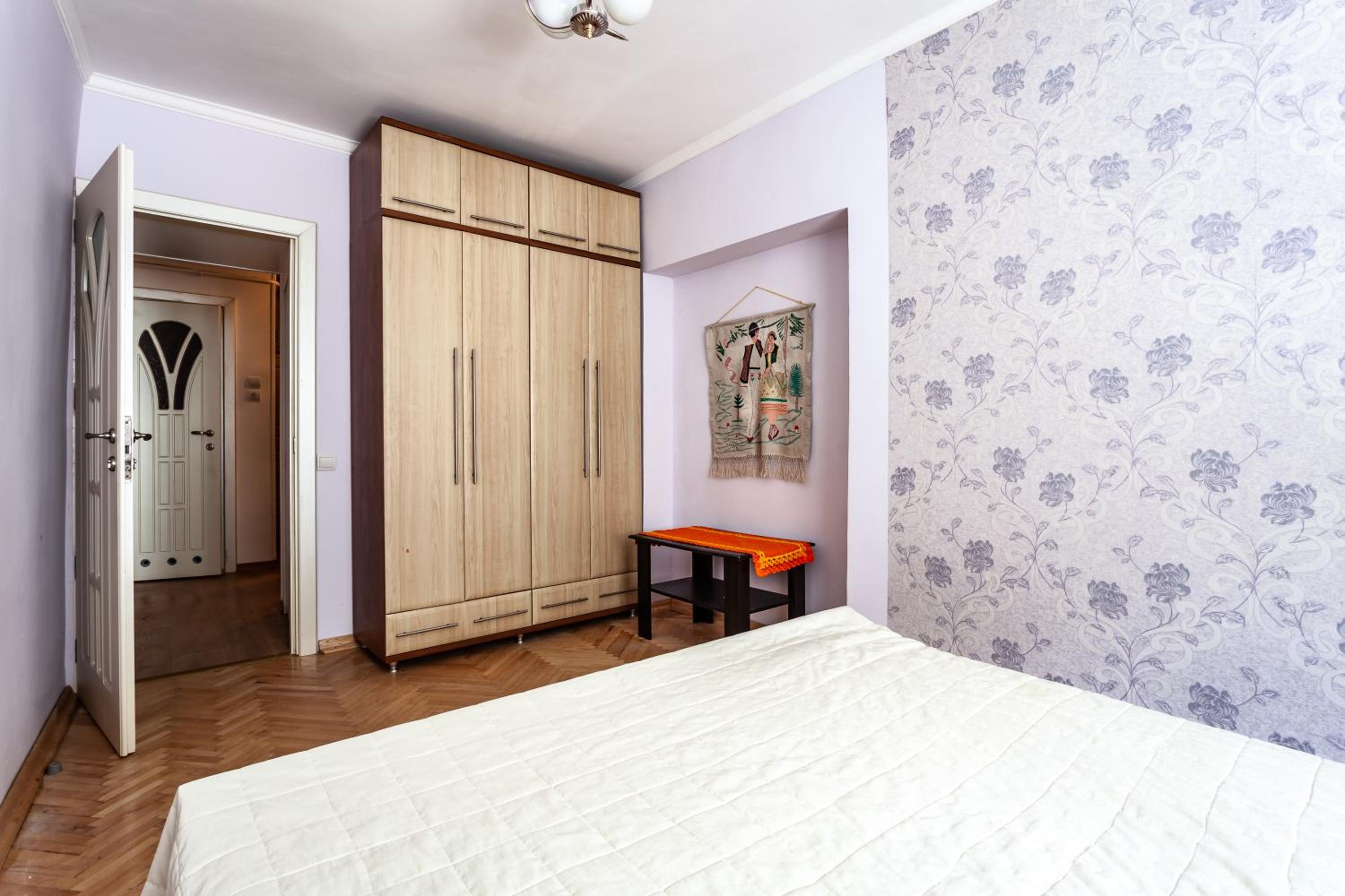 Four bedrooms apartment in the heart of Lviv view 5