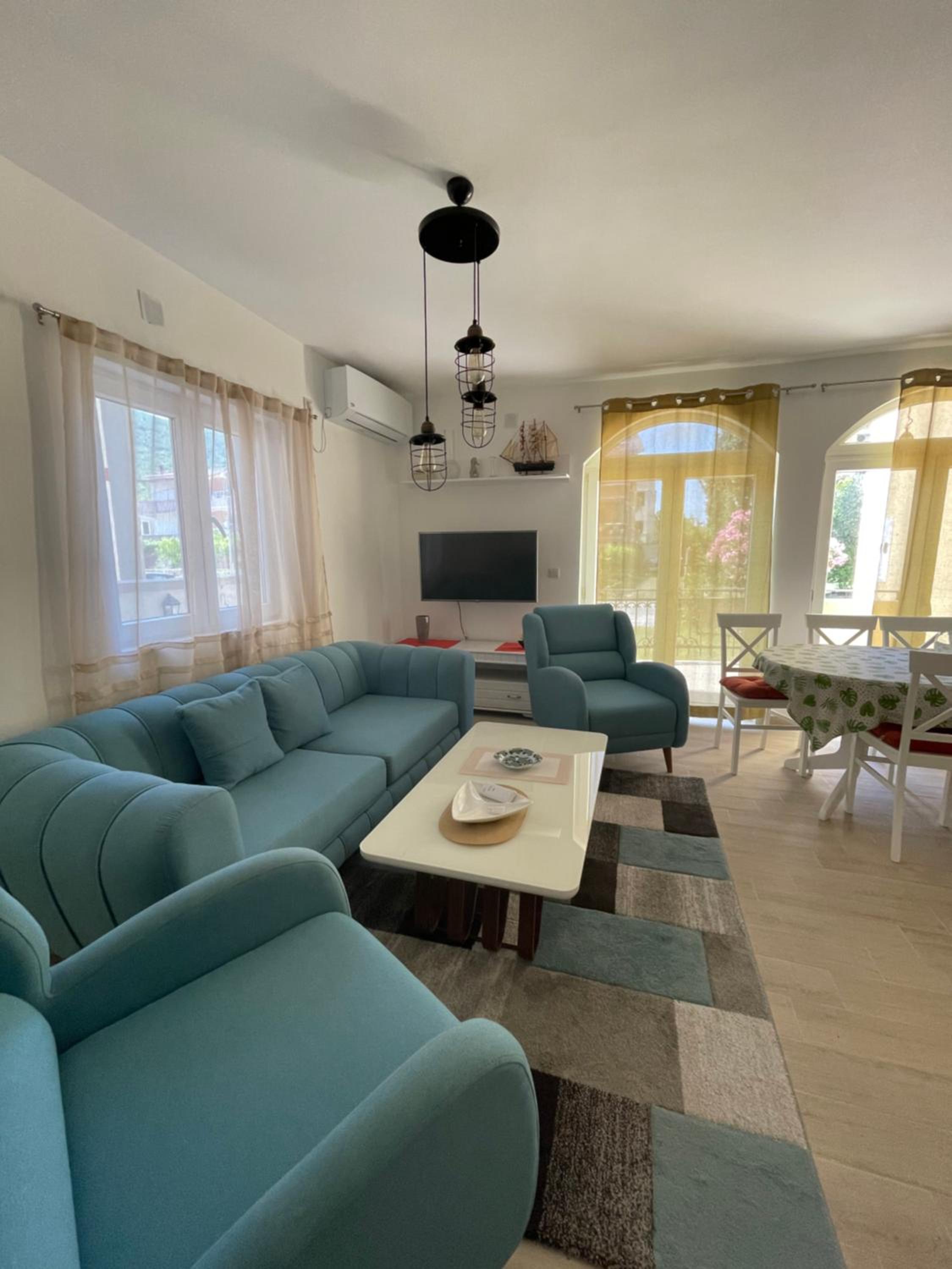 Luna Apartments