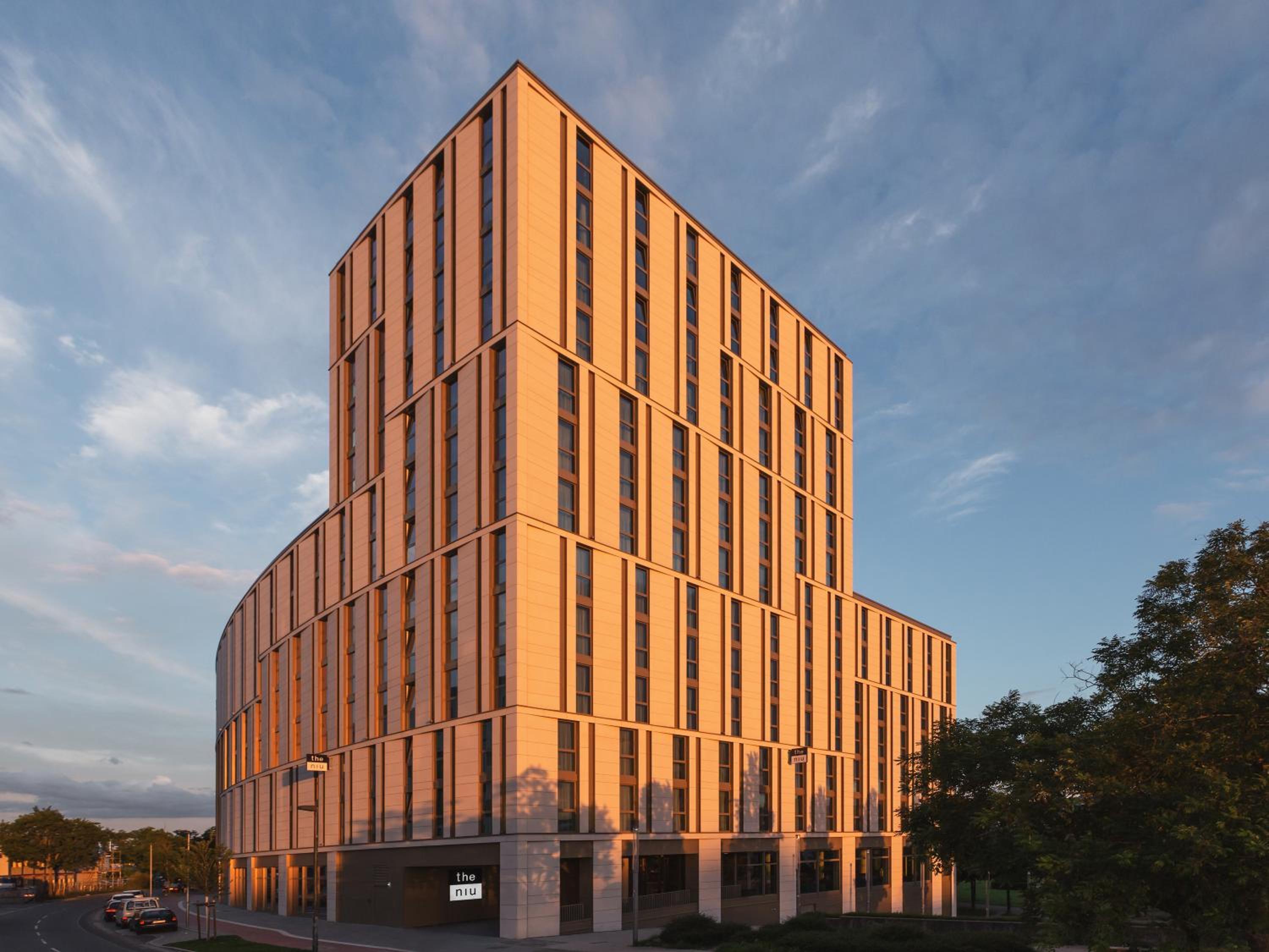 Hotel Holiday Inn - the niu Tab Dusseldorf Main Station, an IHG Hotel - Image 1