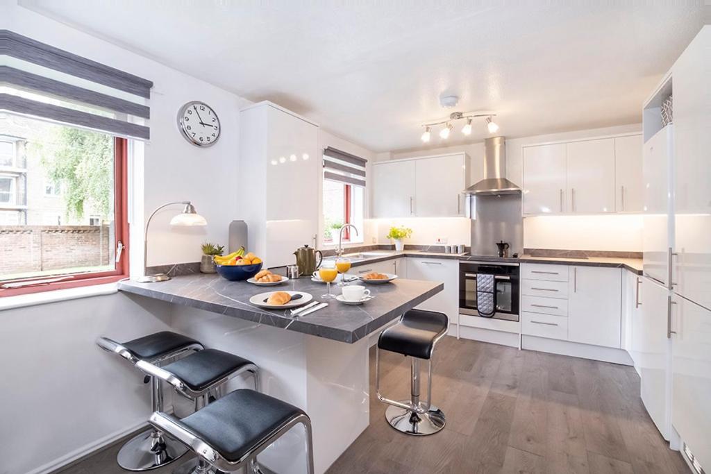 30 Fewster Way York view 2