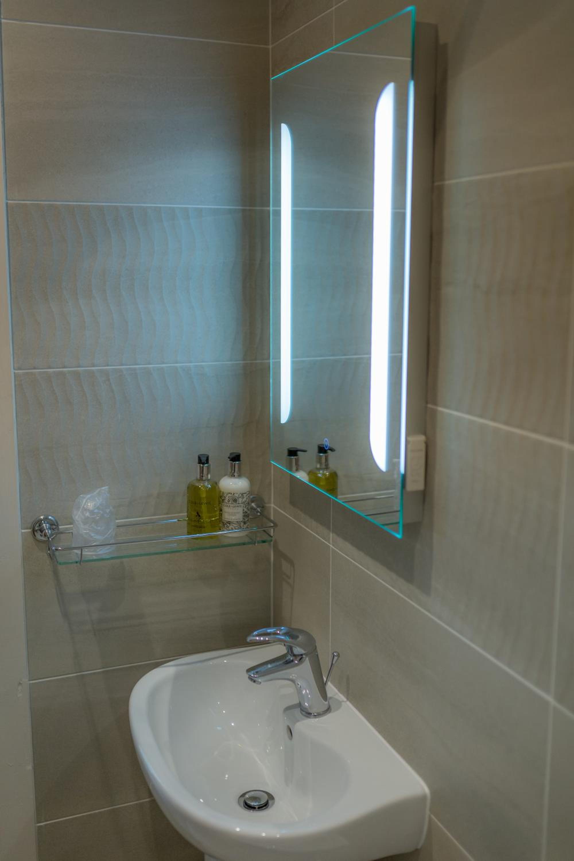 Best Western Sysonby Knoll Hotel