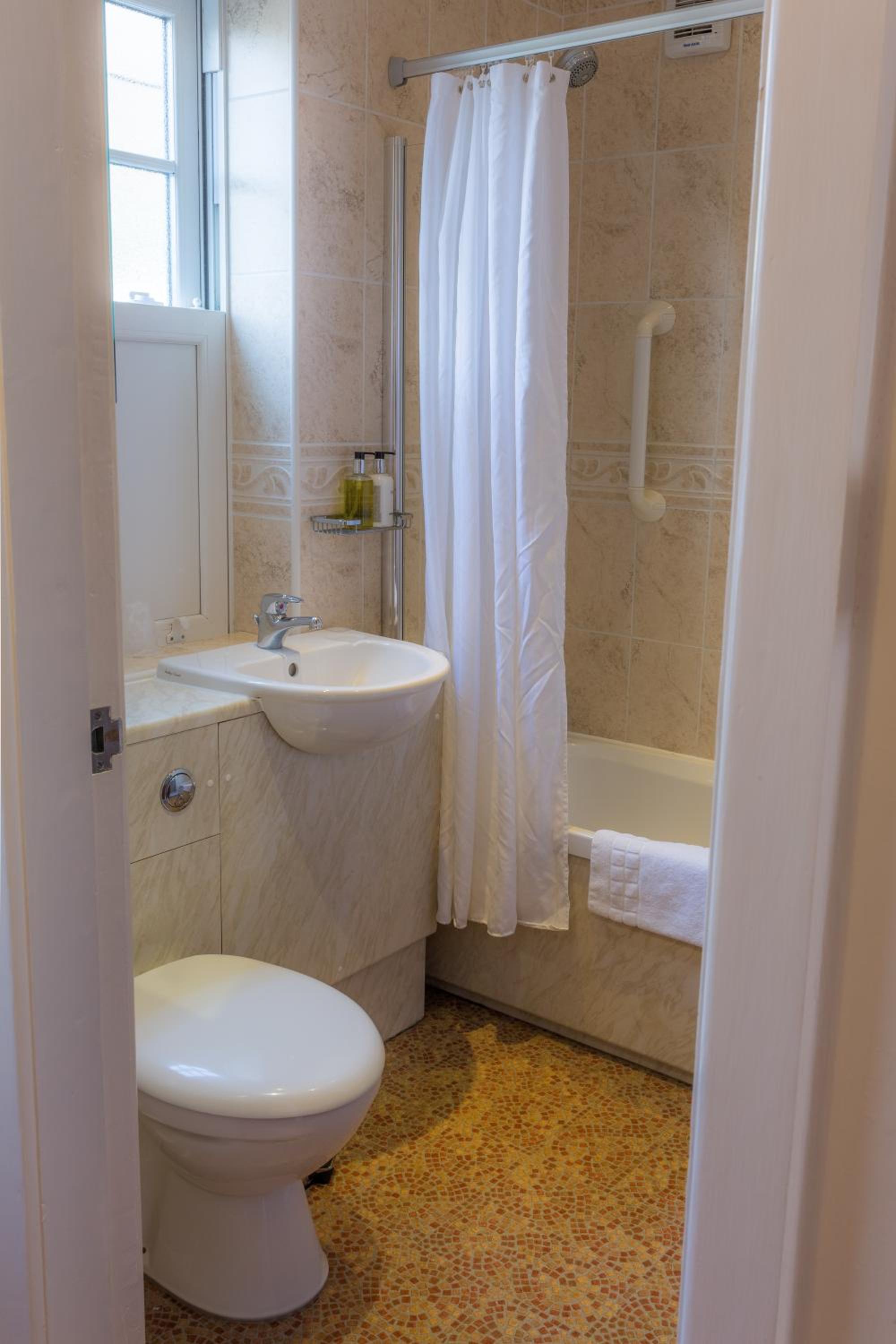 Best Western Sysonby Knoll Hotel