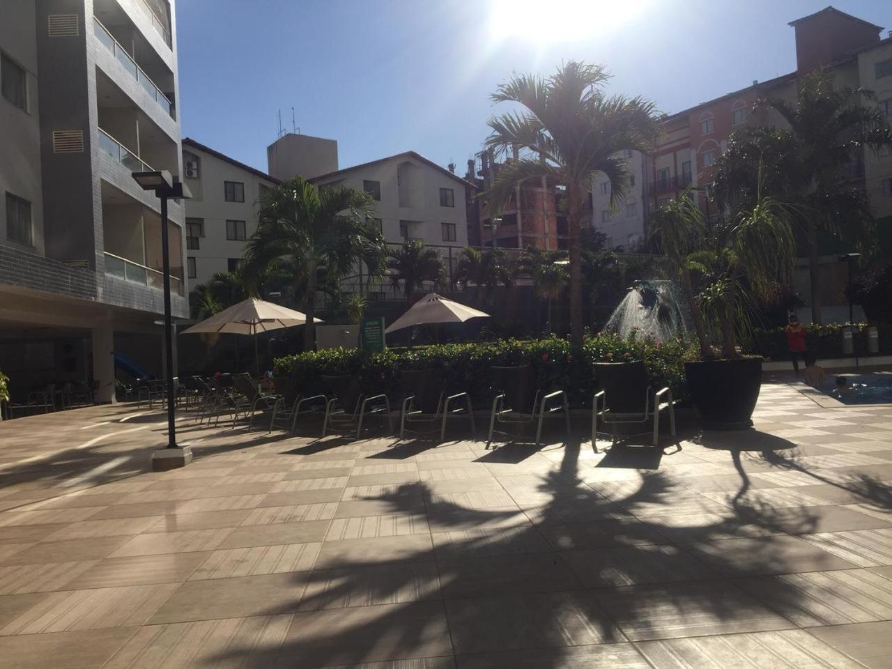 Flat Familiar a 400 metros do Hot Park com Piscinas e Conforto