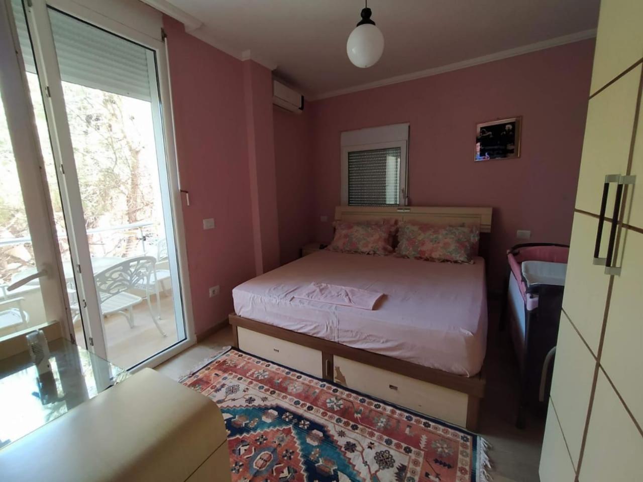Mia's Sea View Apartment