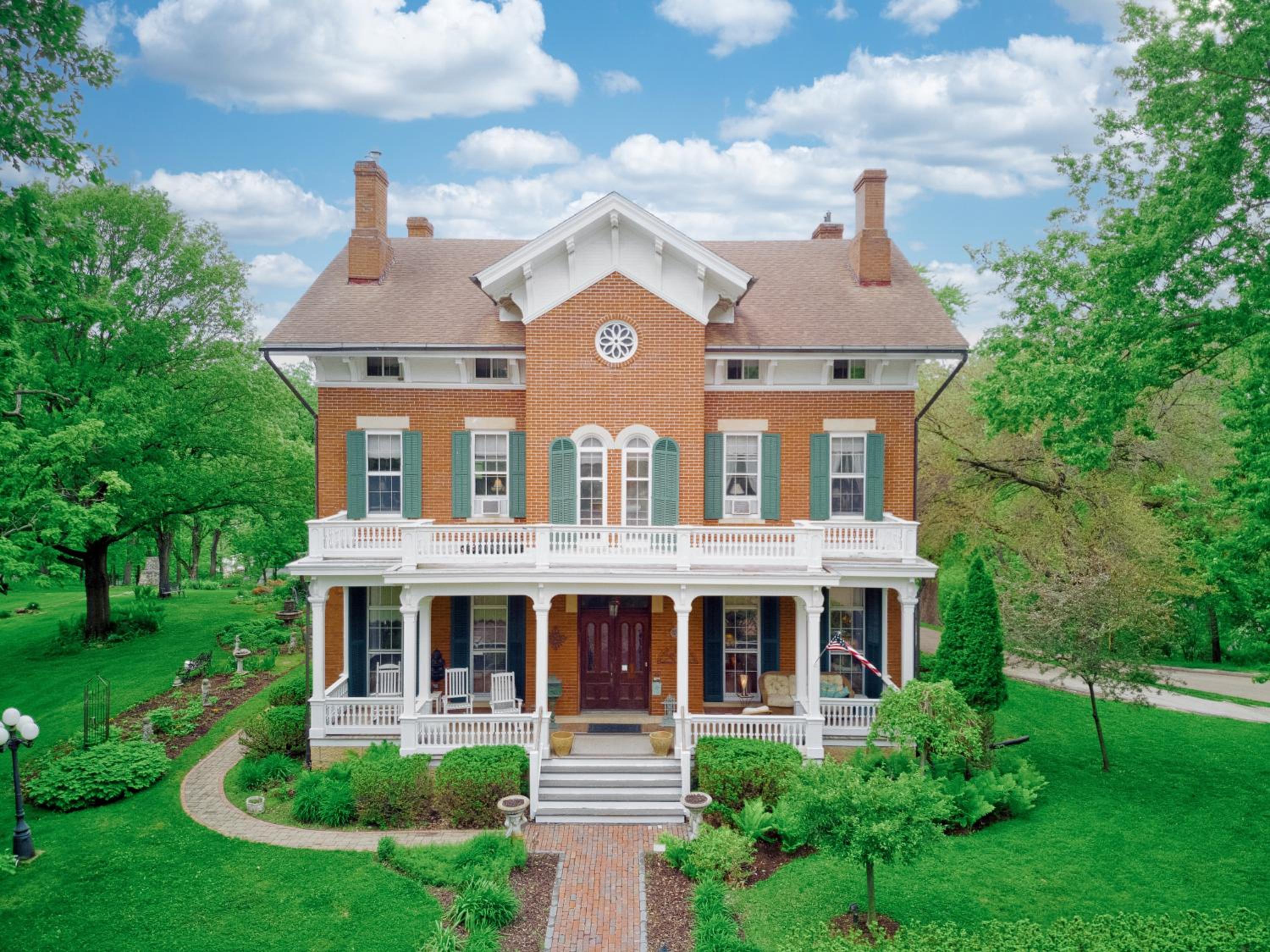 Galena Vacations - Galena Inn formerly Victorian Mansion - Property Image 85