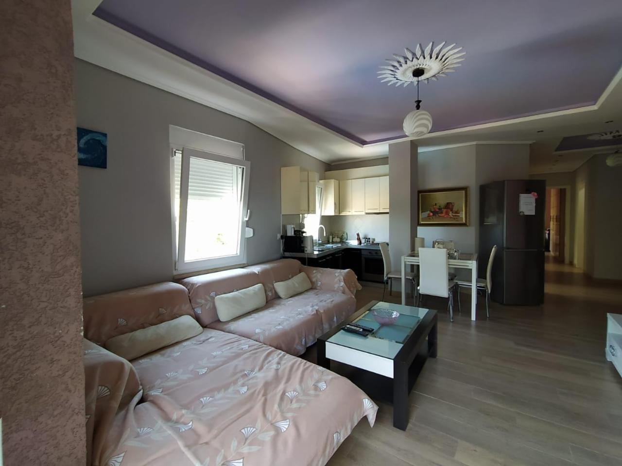 Mia's Sea View Apartment