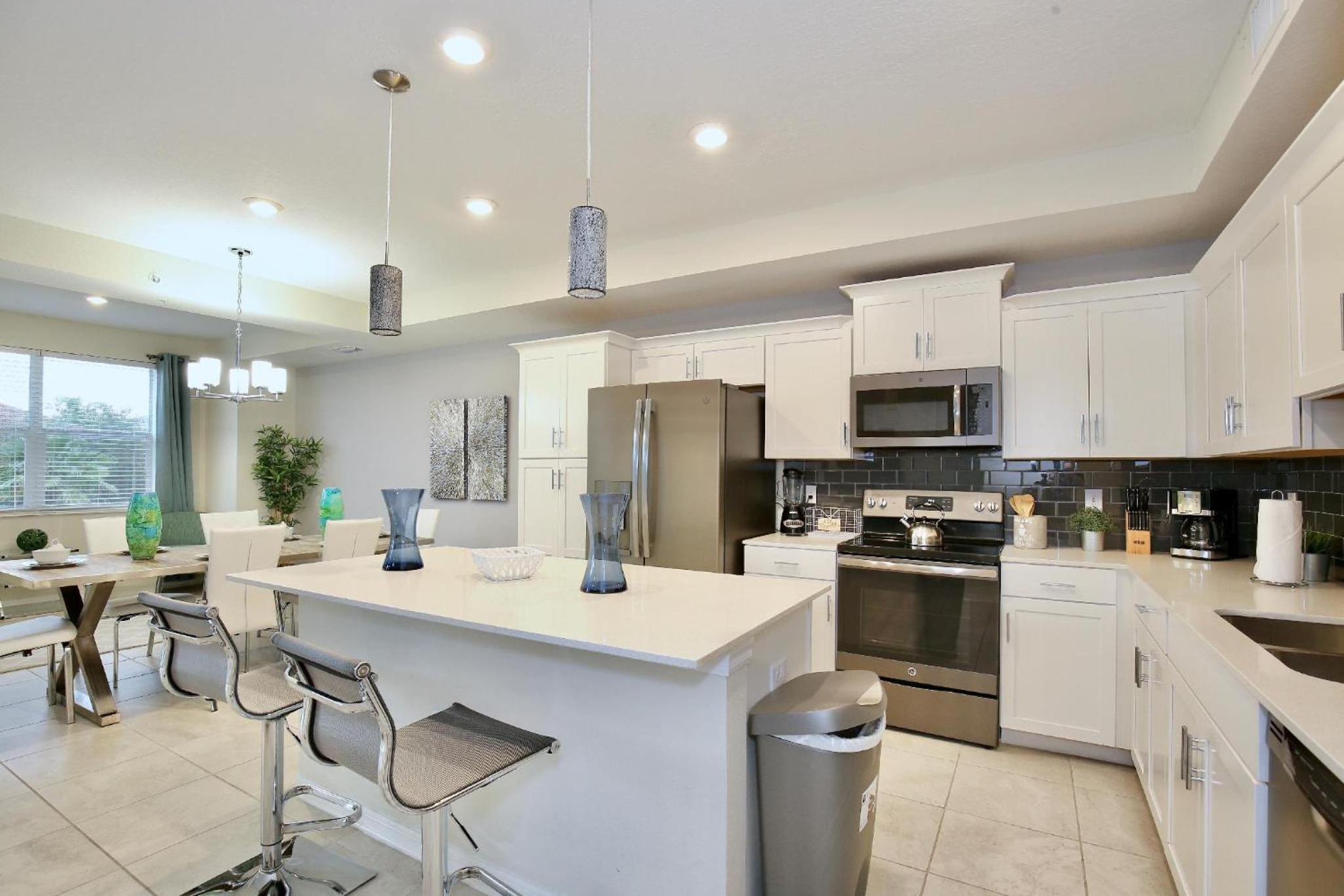 Great Apartment In Lux Resort Storey Lake With Lux Amenities 10 Miles To Disney! view 3