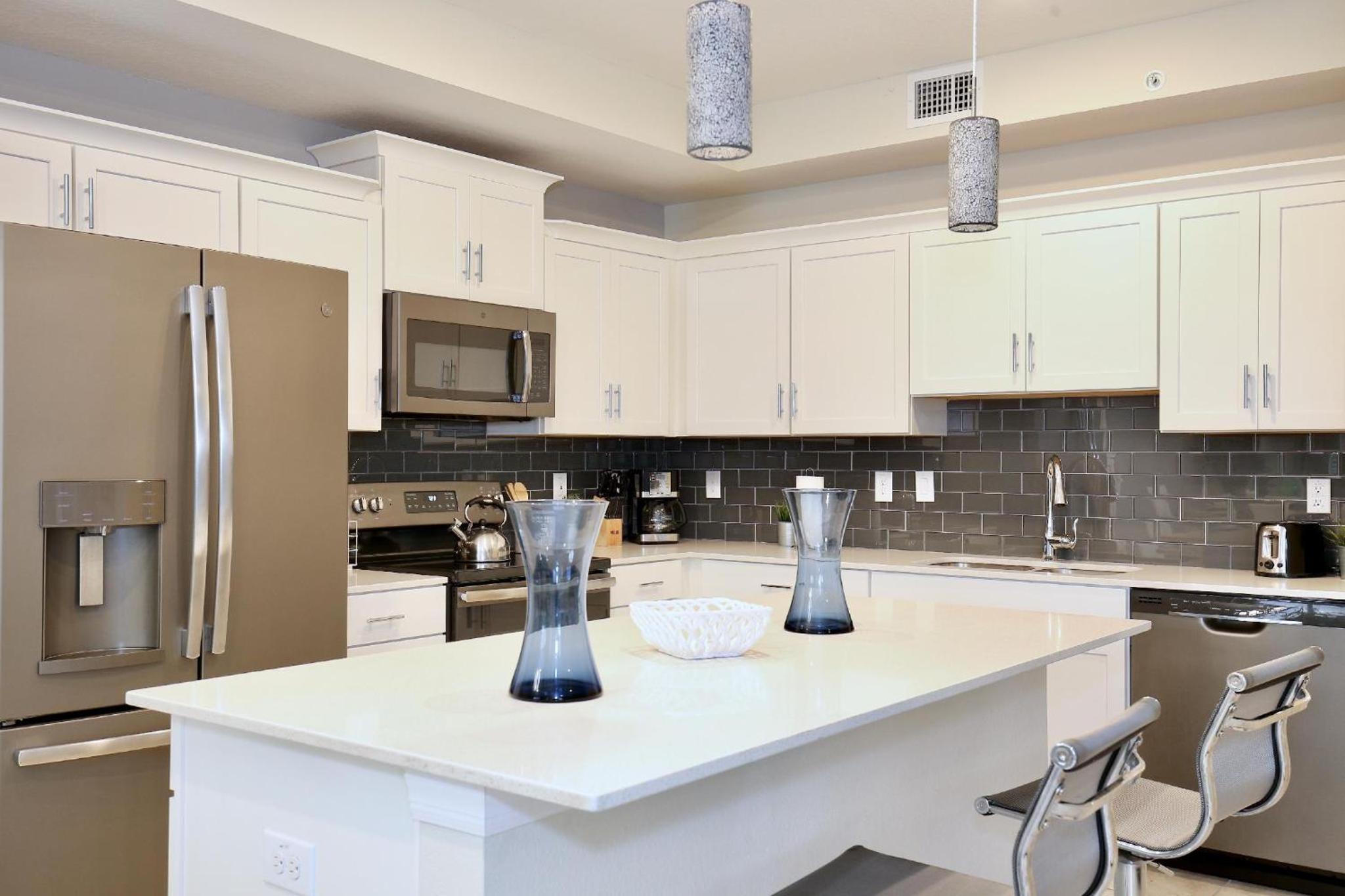 Great Apartment In Lux Resort Storey Lake With Lux Amenities 10 Miles To Disney! view 5