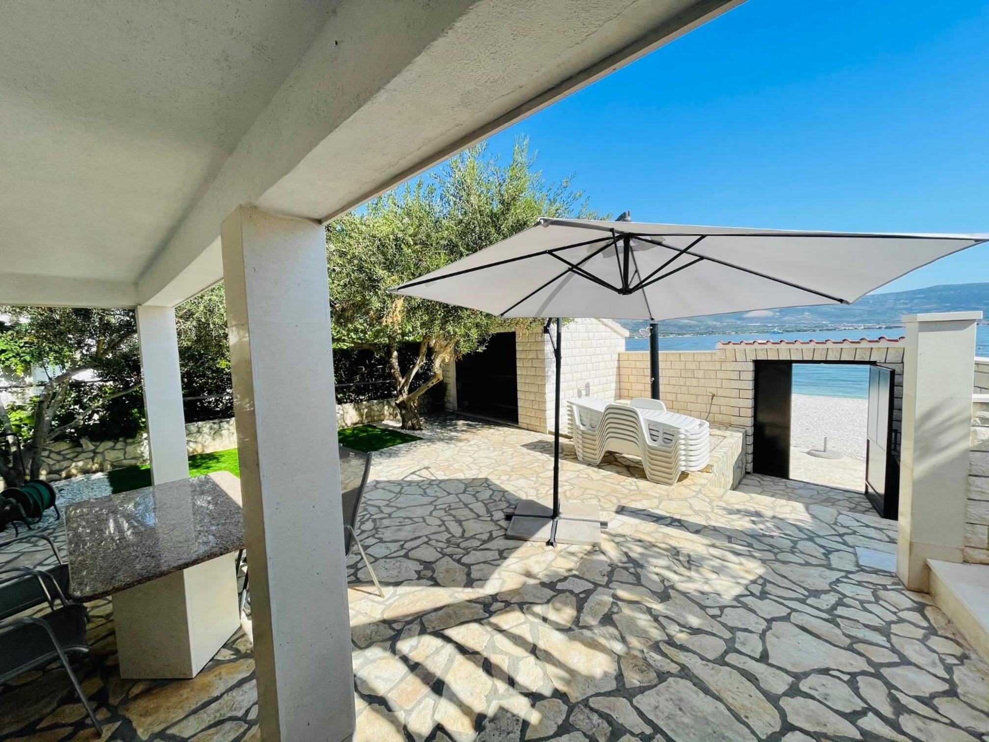 House Slatine view 5