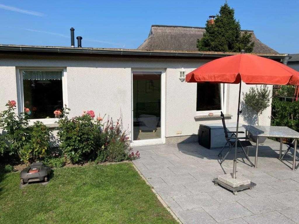 4 - Sterne Ferienhaus Am Brink mit Gartenter und Meerblick view 5