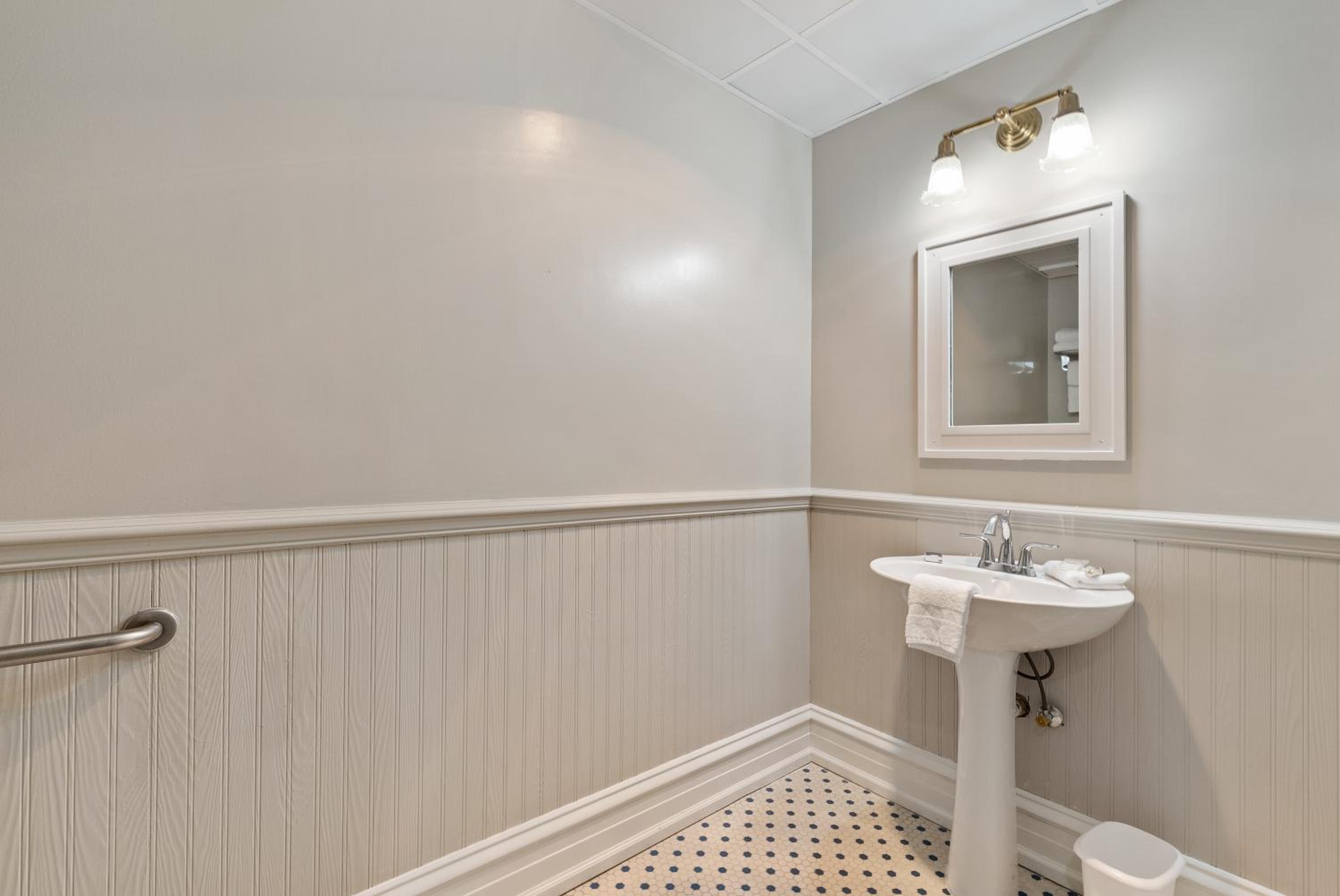 The Audubon Inn LLC