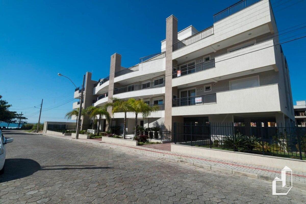 Apartamento com 03 dormitórios meia quadra do mar view 3