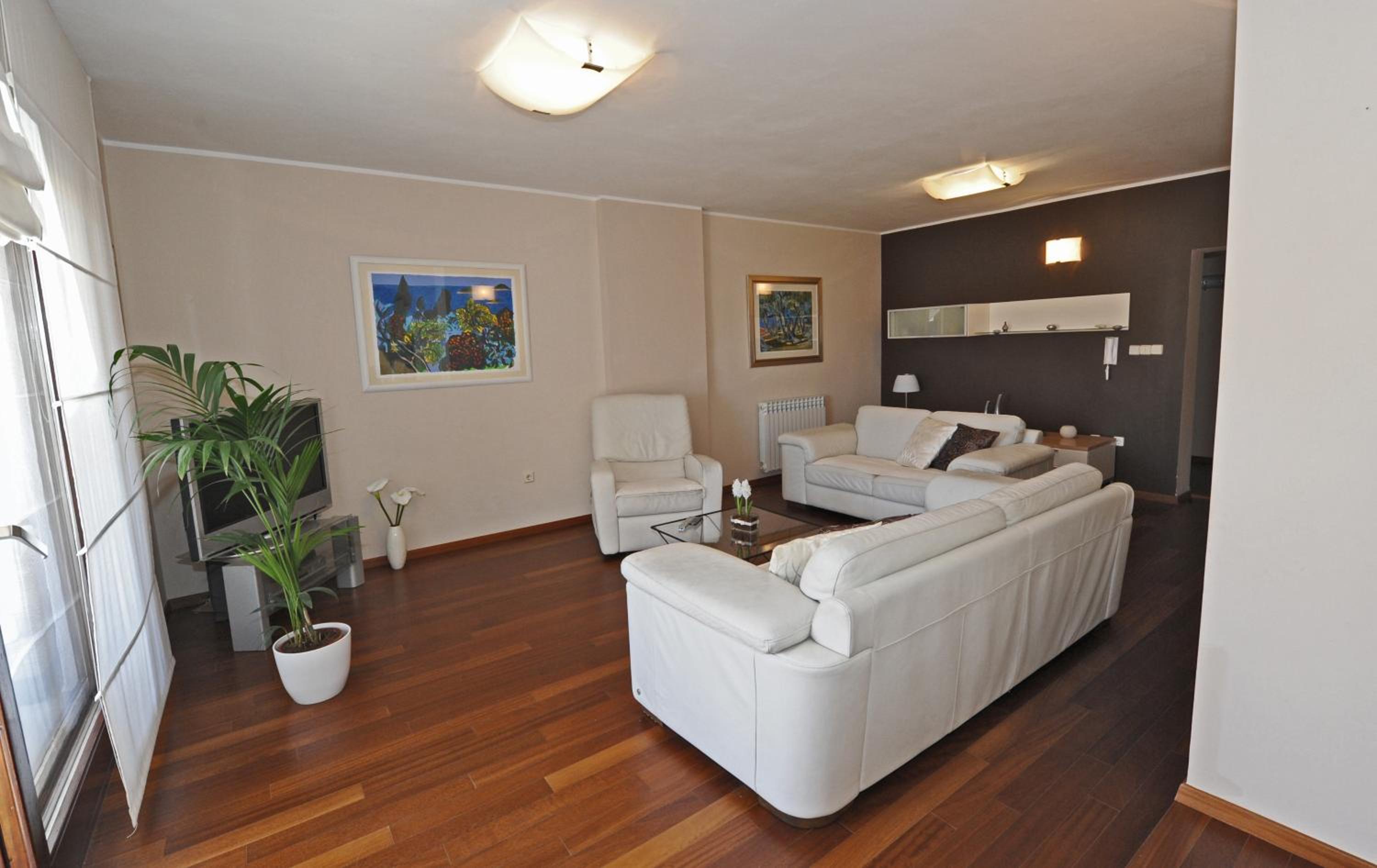 Apartments Villa Violet view 4