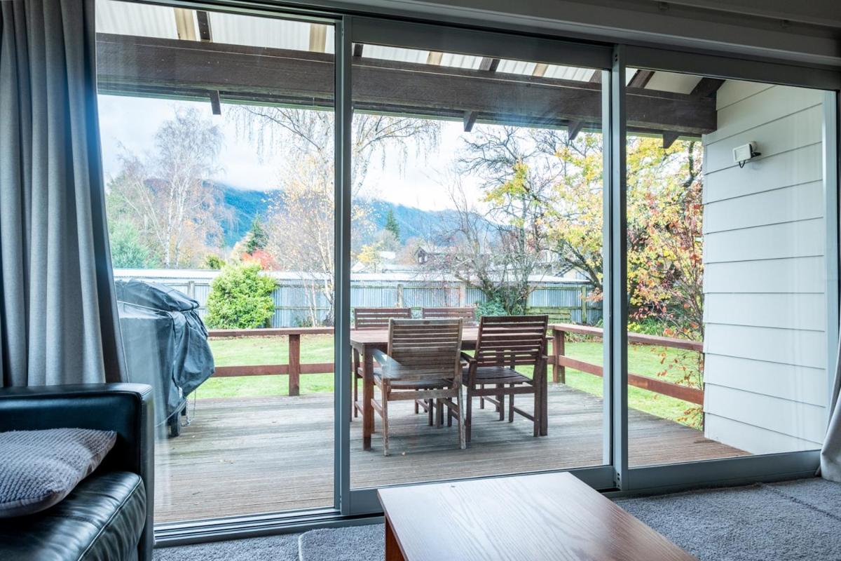 Hotel 12 Leamington Street - Image 1