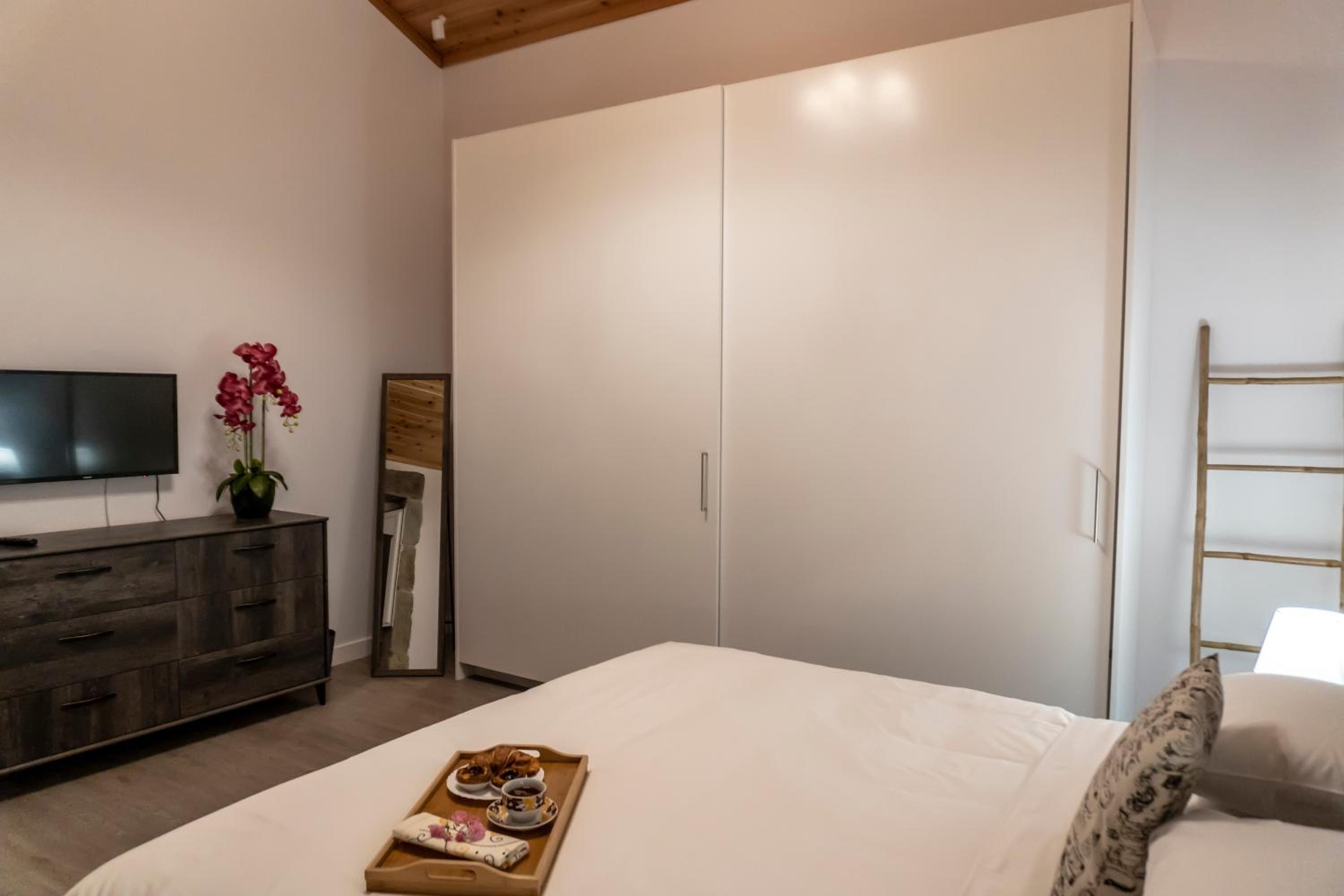 Penthouse Peaks - Casa Sao Joao -4 Star Tourist Apartments view 4