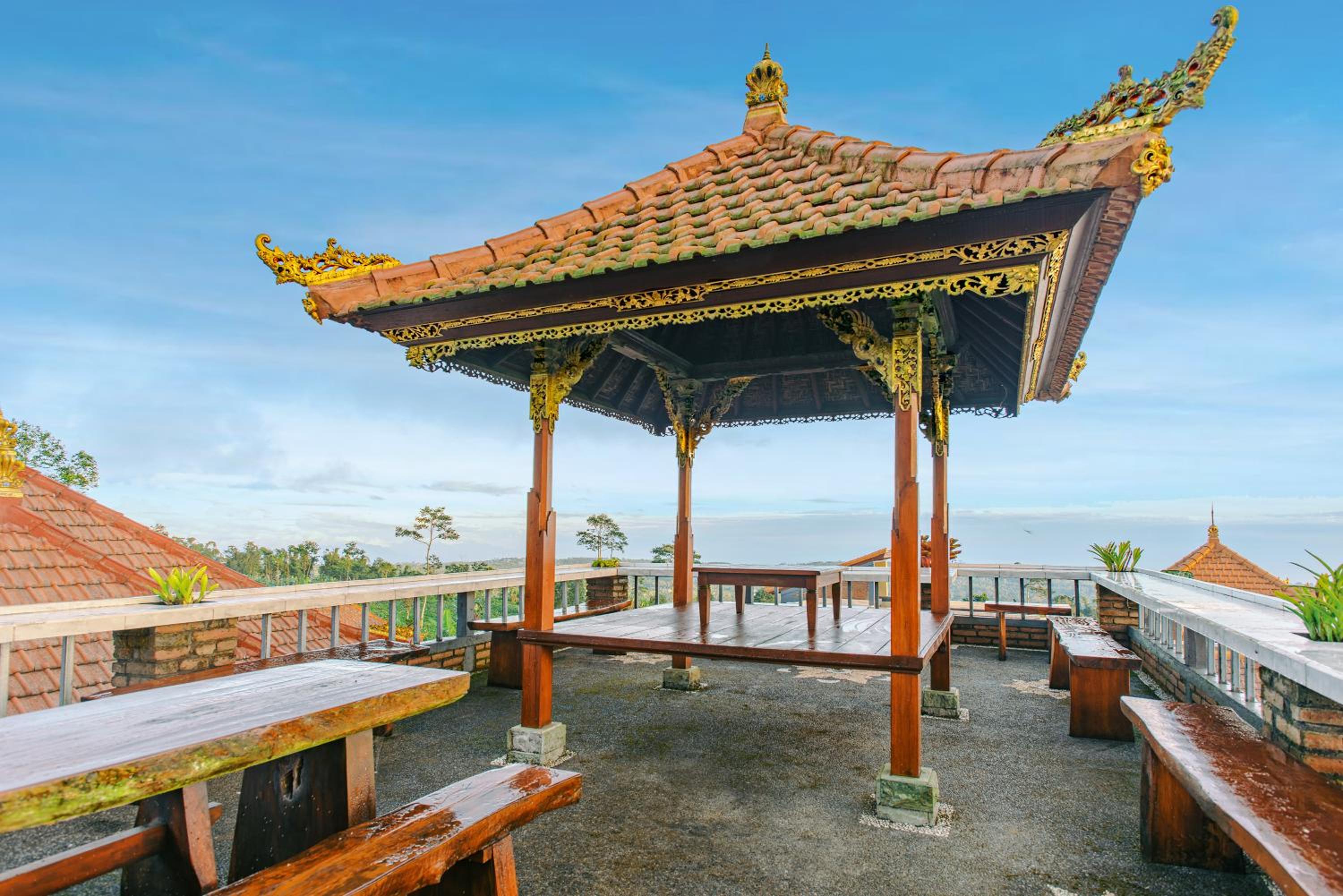 The Garuda Villa and Restaurant view 2