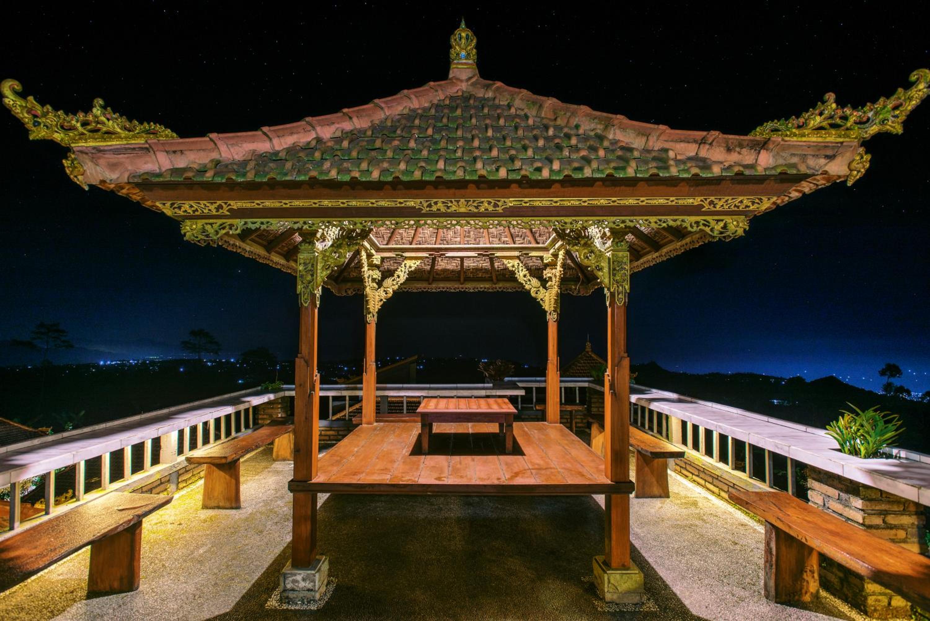 The Garuda Villa and Restaurant view 3