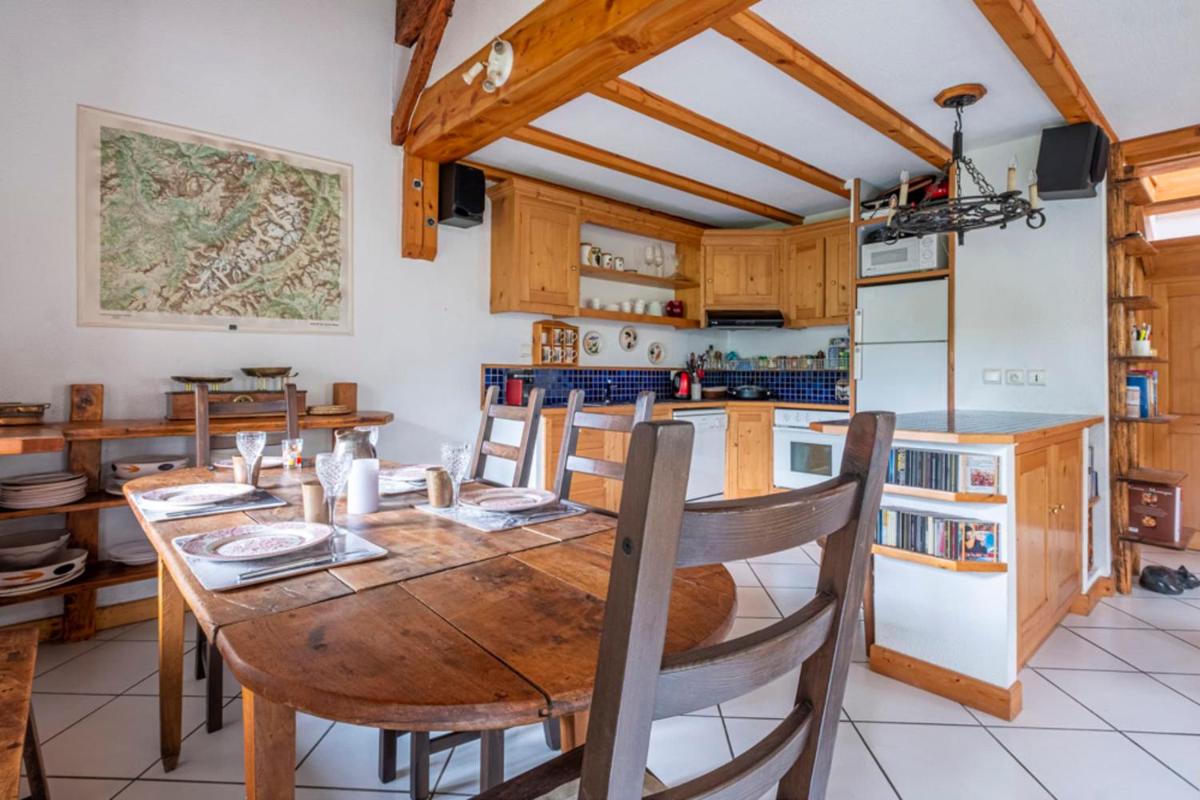 Apt Chalet Style In Chamonix Mont Blanc view 3