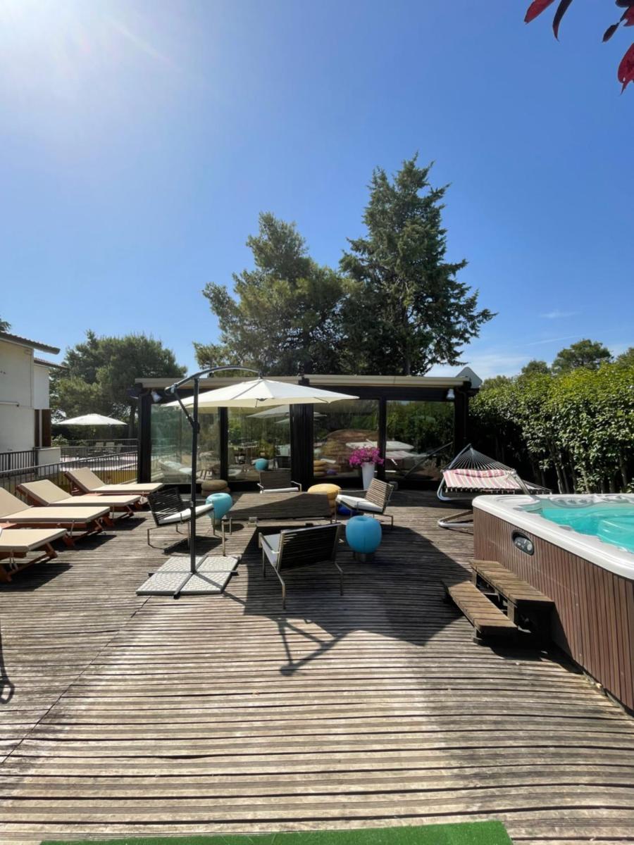Villa Serena, con piscina, giardino, vicino al mare photo 2