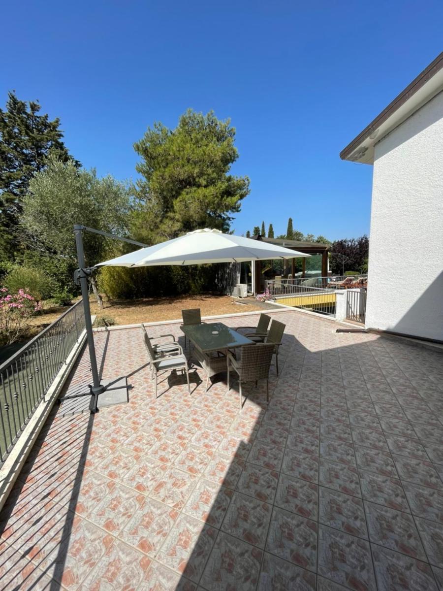 Villa Serena, con piscina, giardino, vicino al mare photo 5