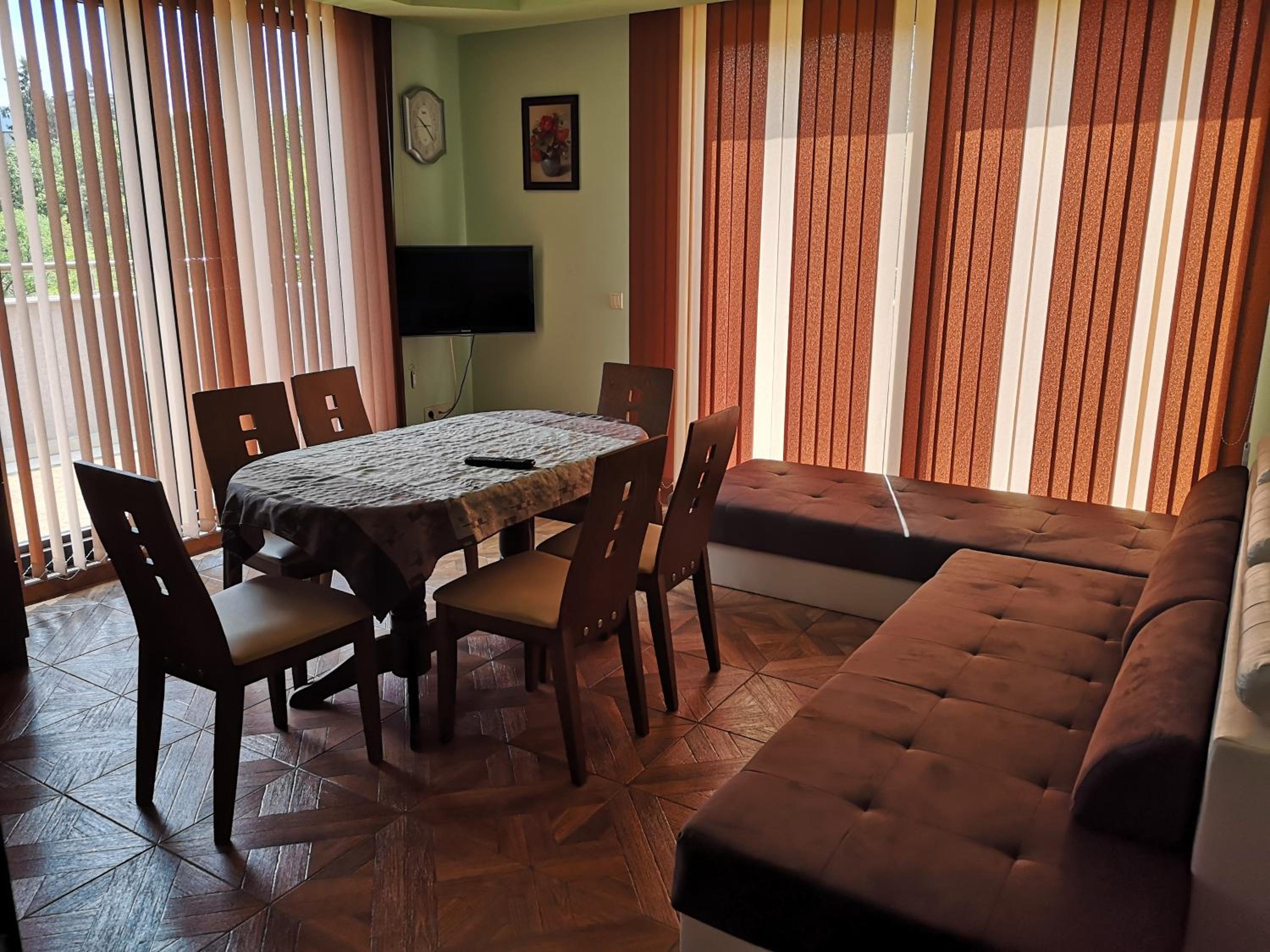 Apartment Ira