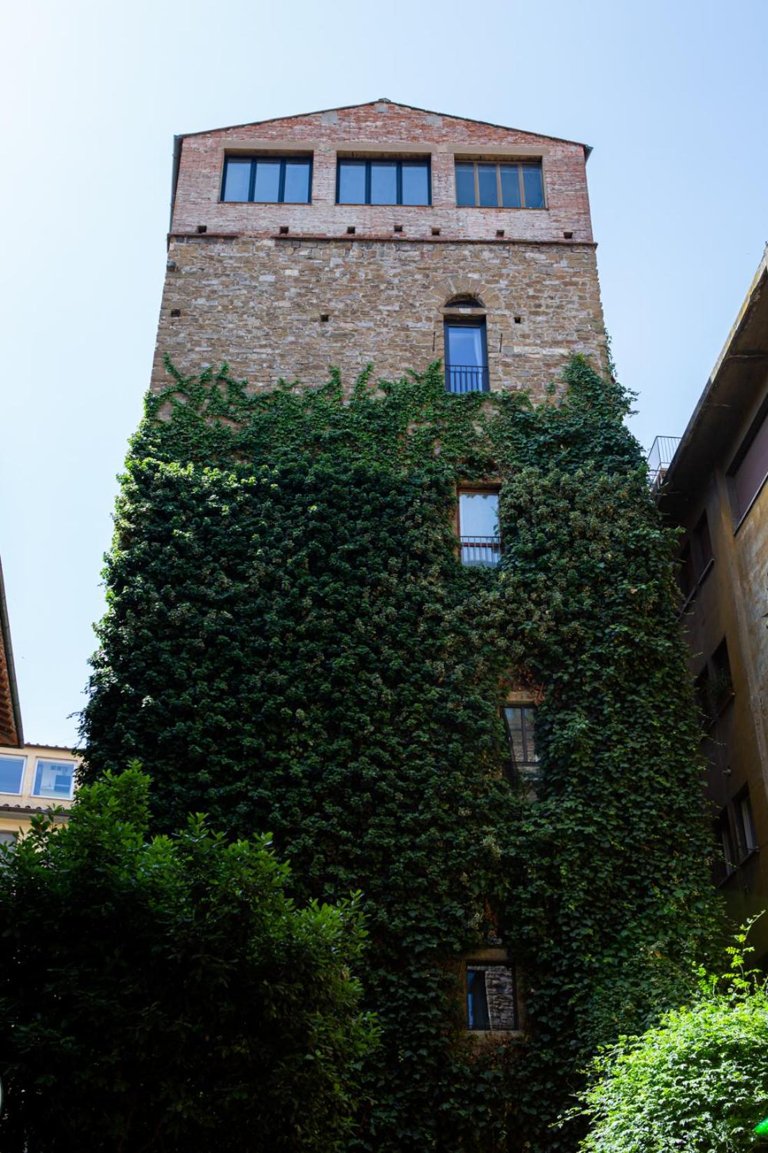 Torre dei Sapiti Apartment with private courtyard