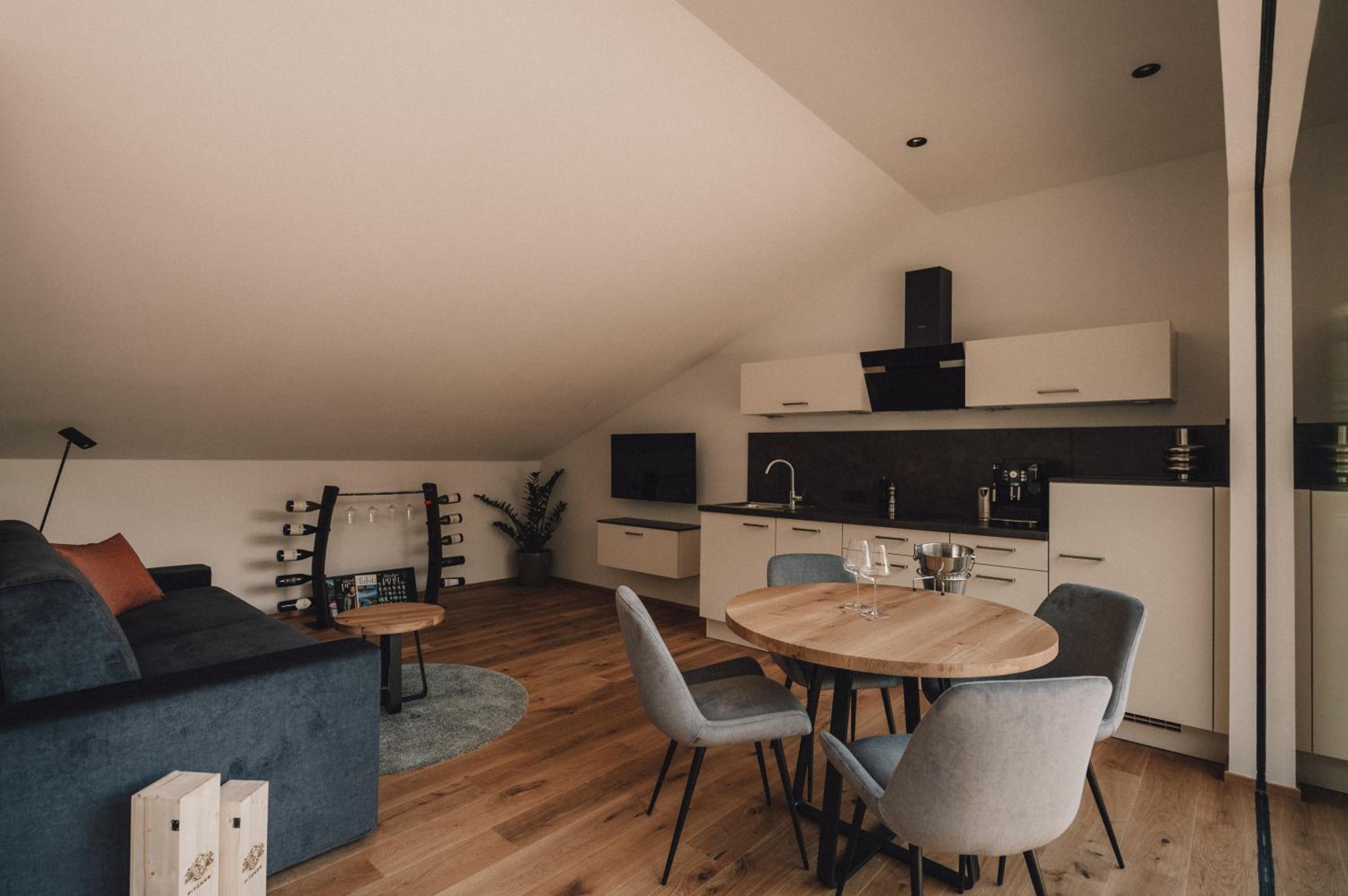 Pitzner - Winery & Suites 4