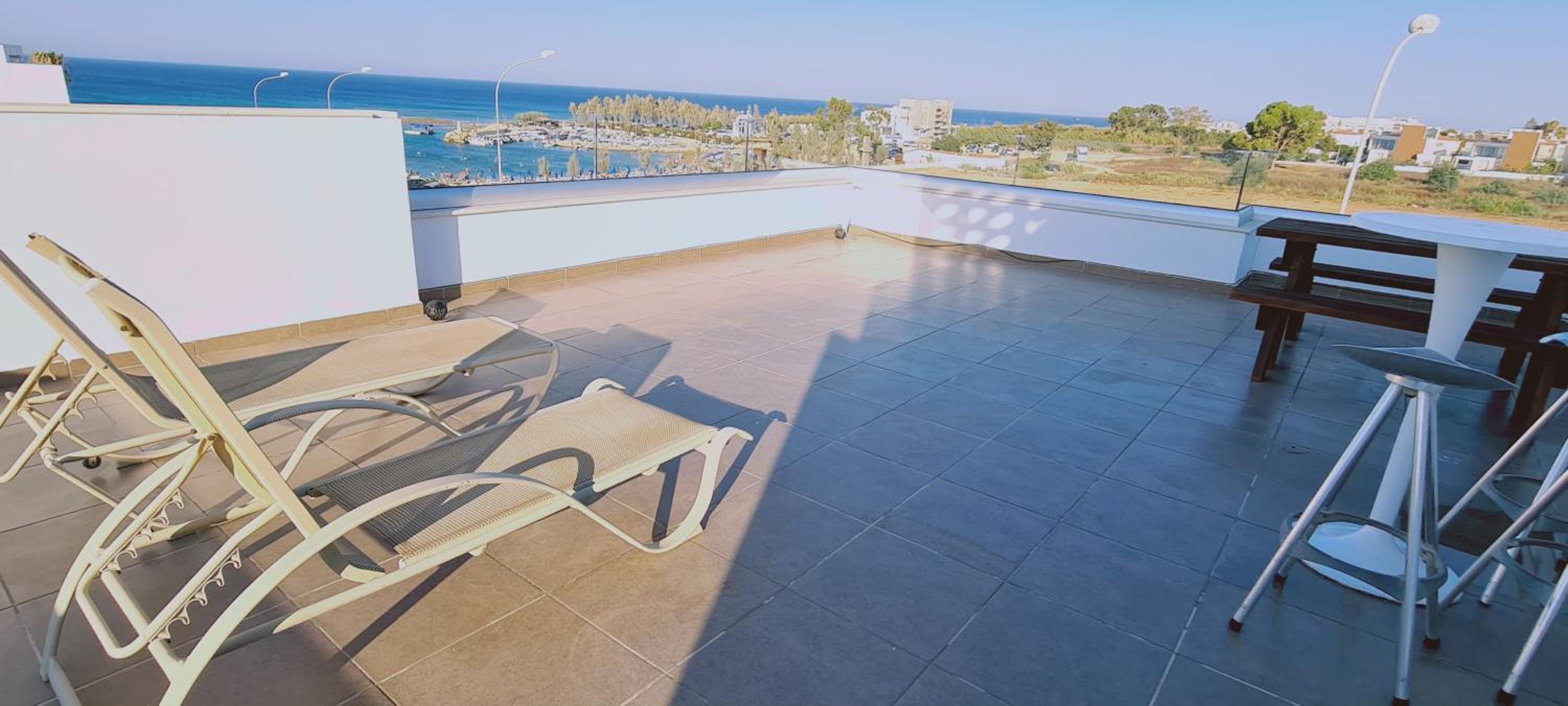 STAY Trinity Beach Apts view 5