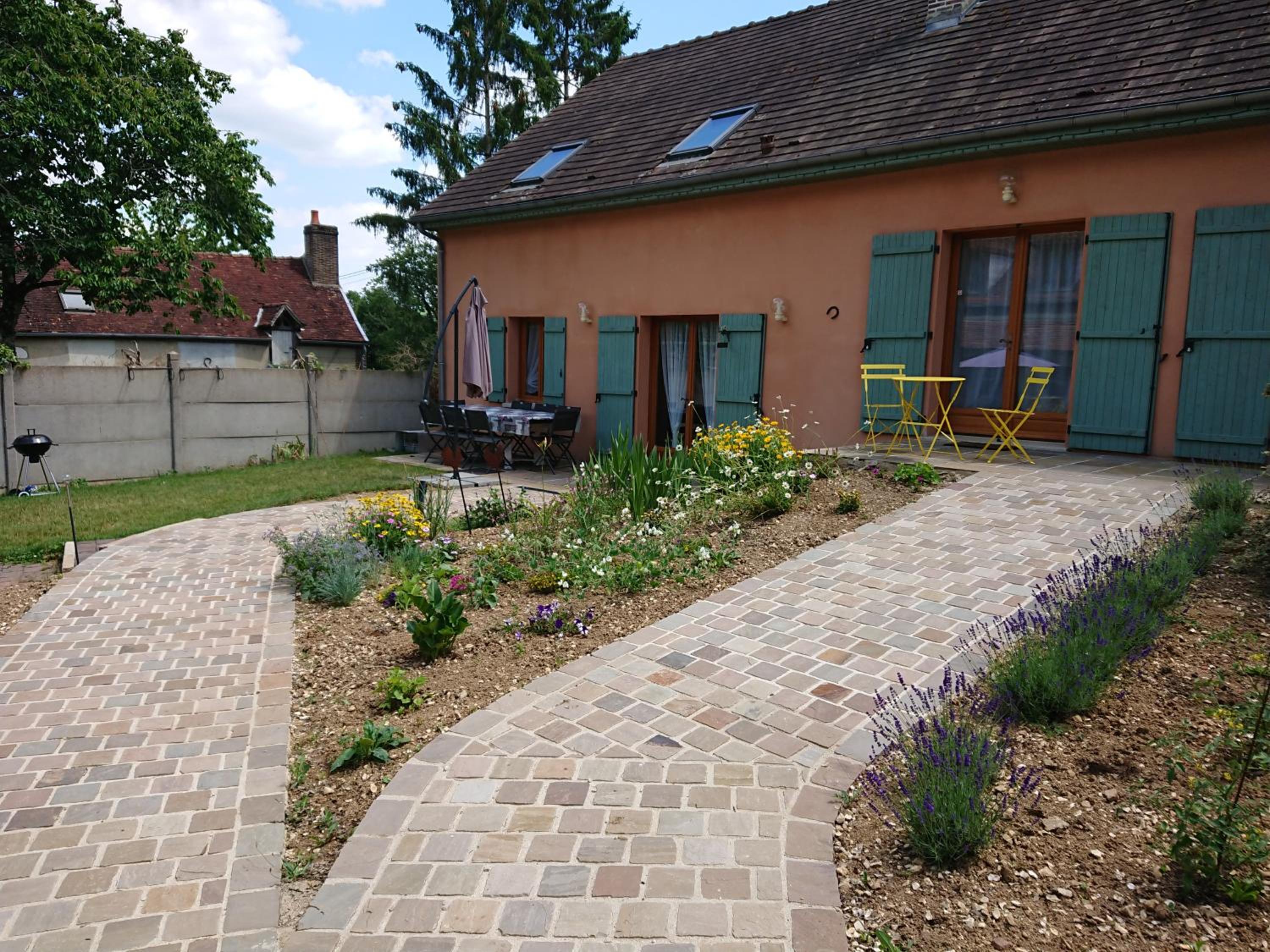 Maison d'Othe view 2