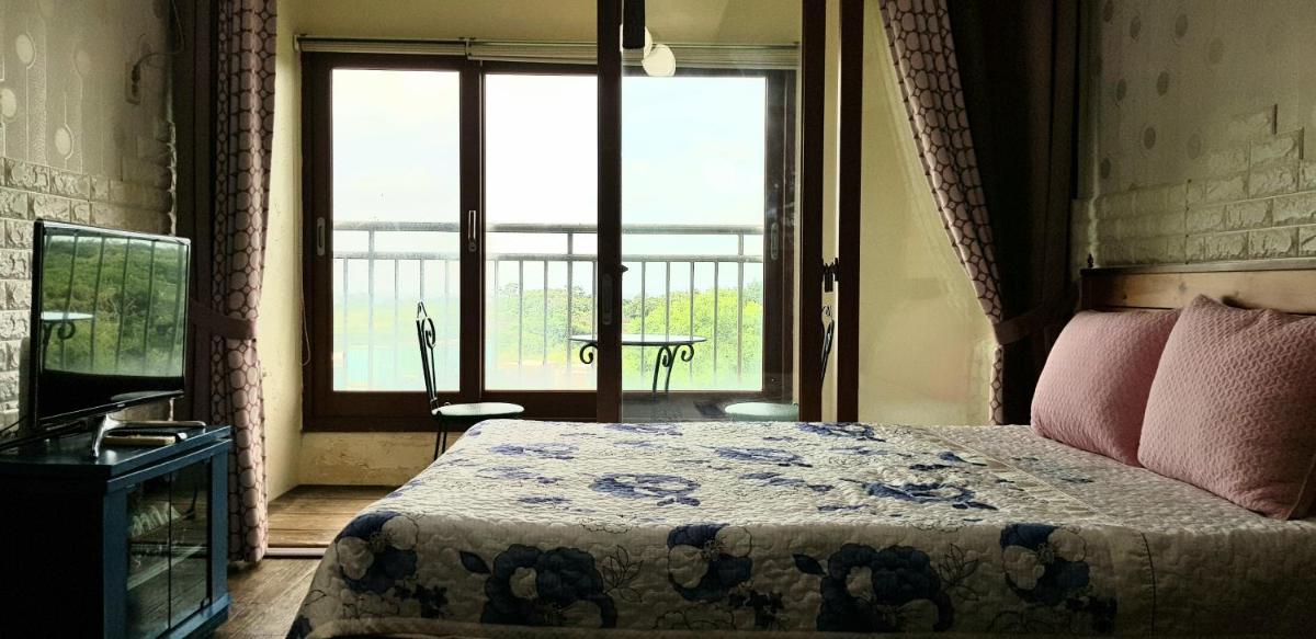 Jun House
