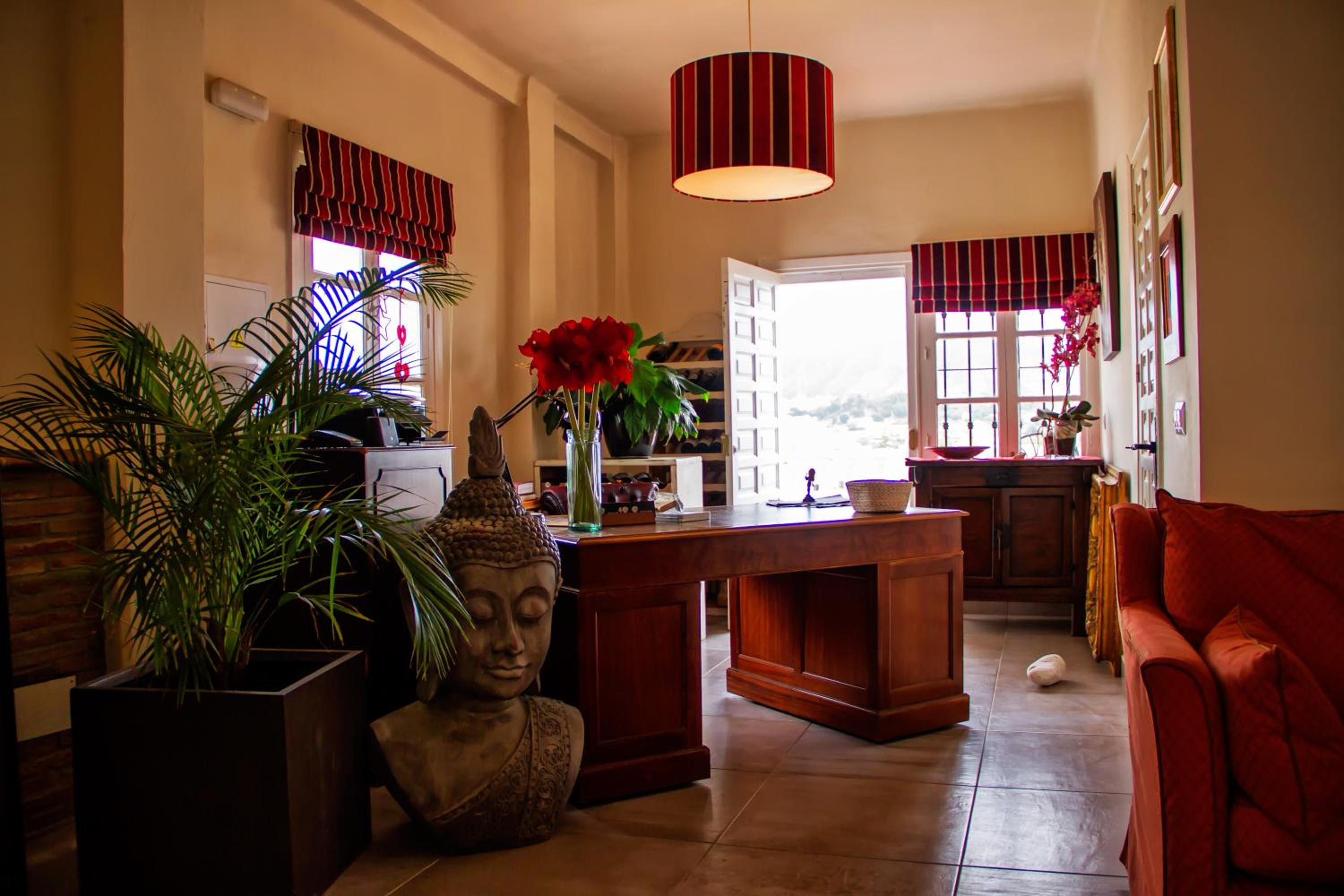 Hostal Avalon view 4