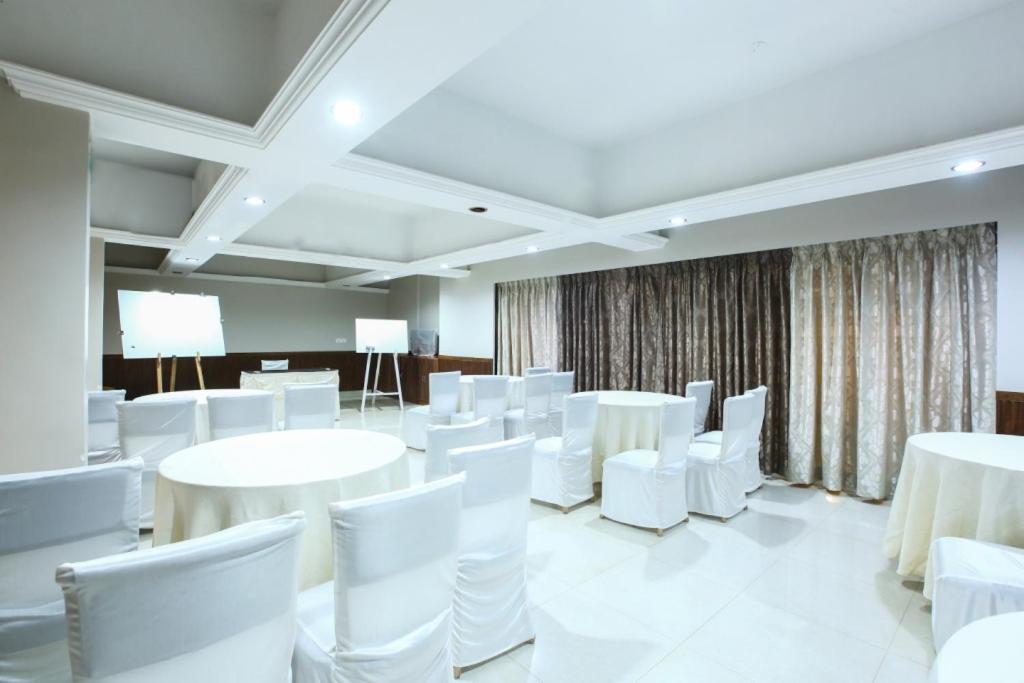 Lake View Resort Lonavala, photo 25