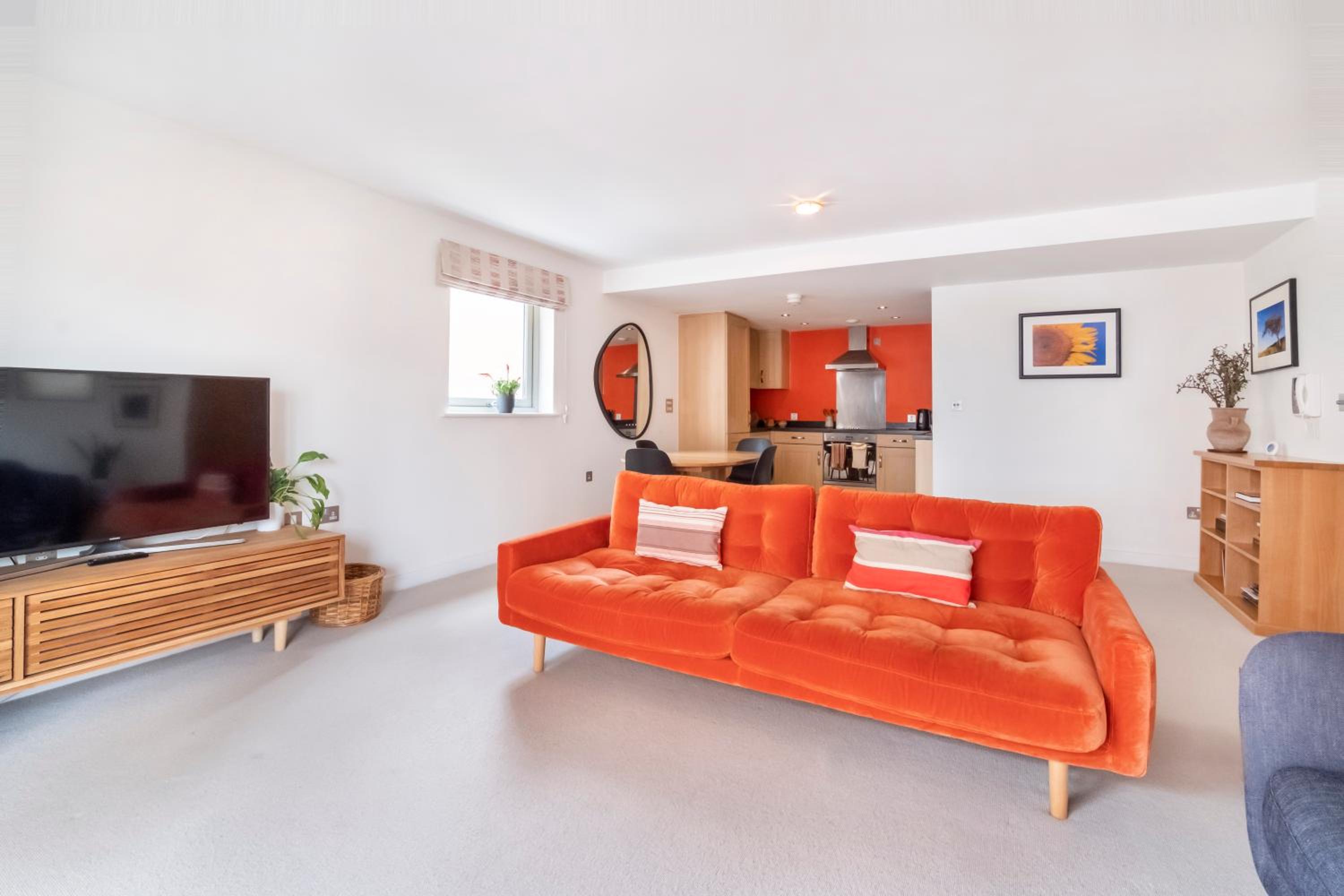 City Apartments - John Walker House view 2