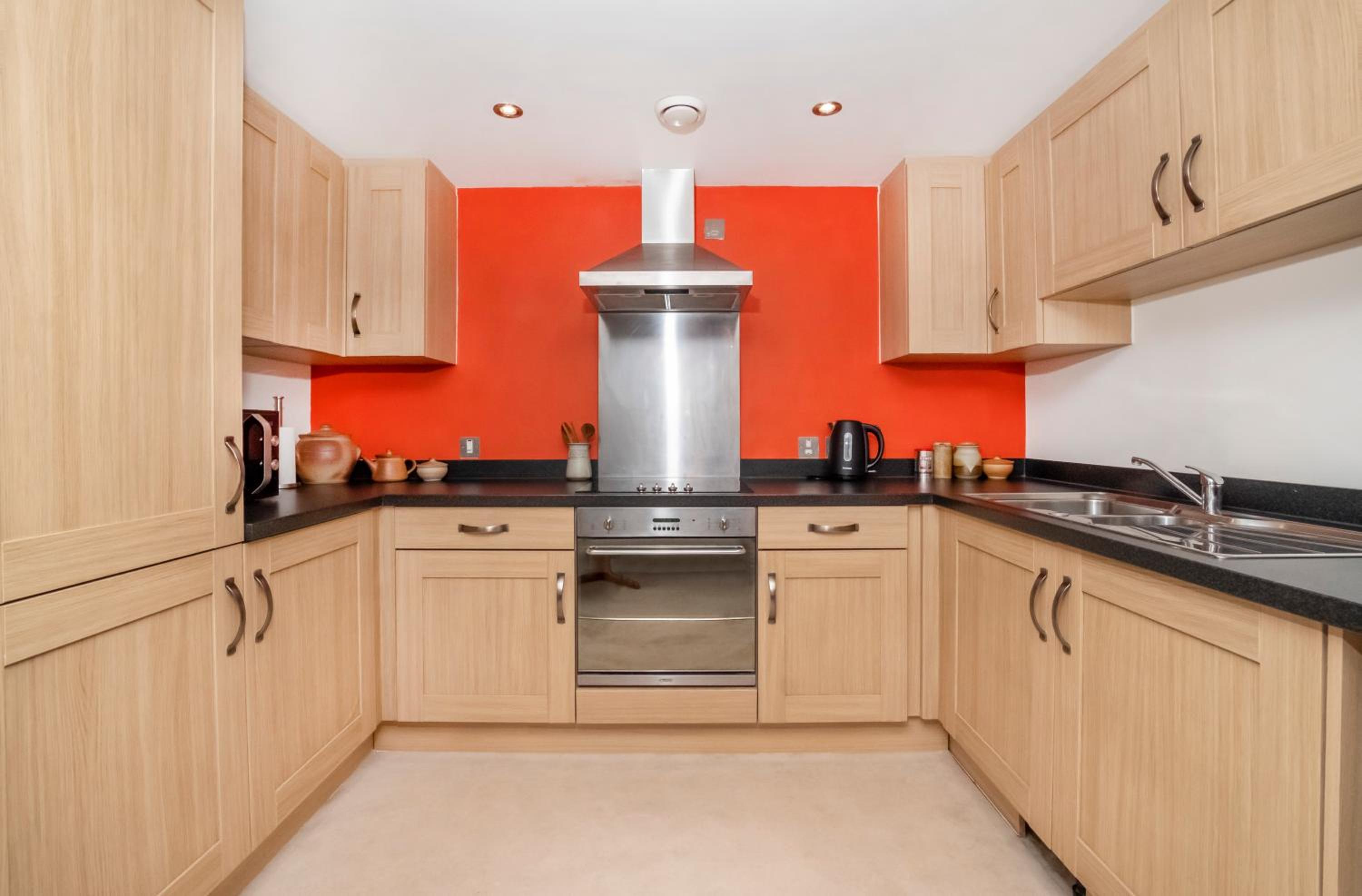 City Apartments - John Walker House view 4