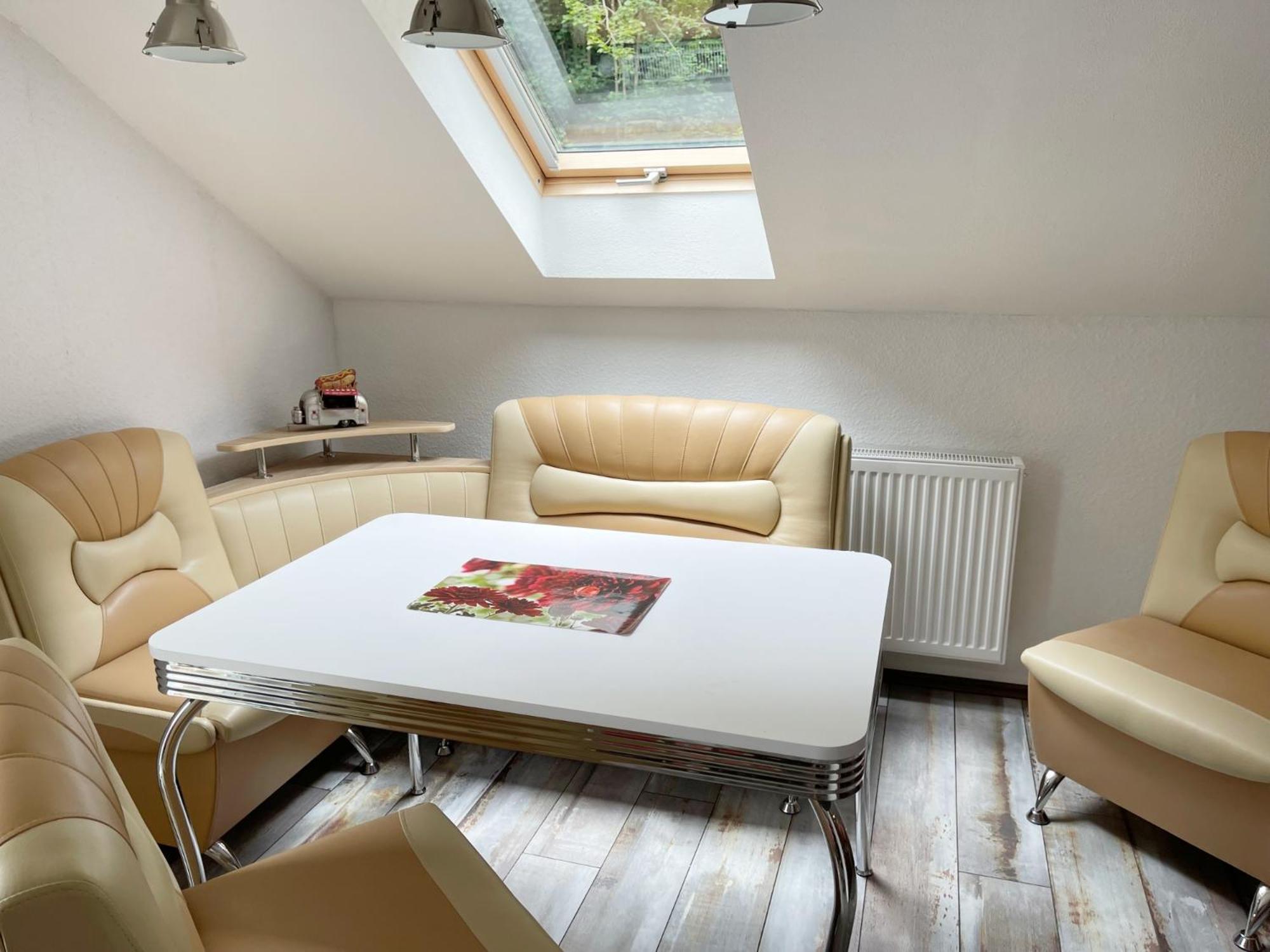 FeWo mit Balkon direkt am Wald und Wanderweg Ruhe pur 2 OG