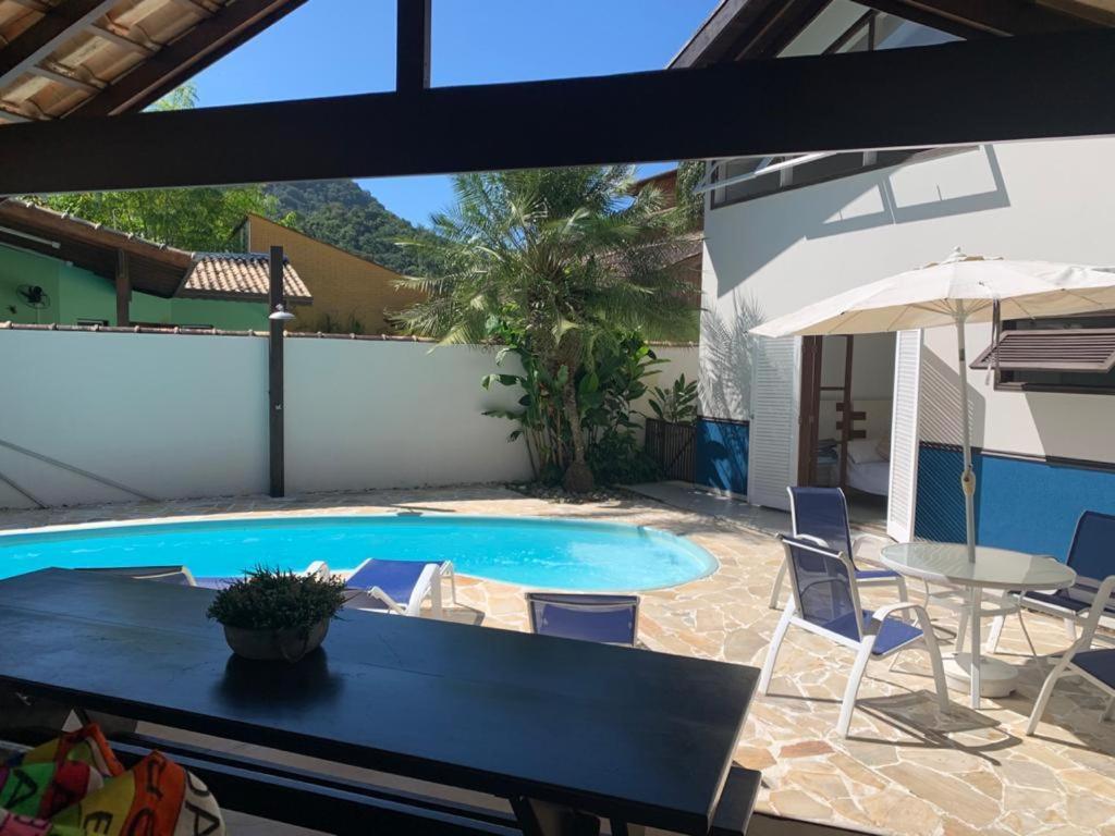 CASA UBATUBA CONDOMINIO FECHADO