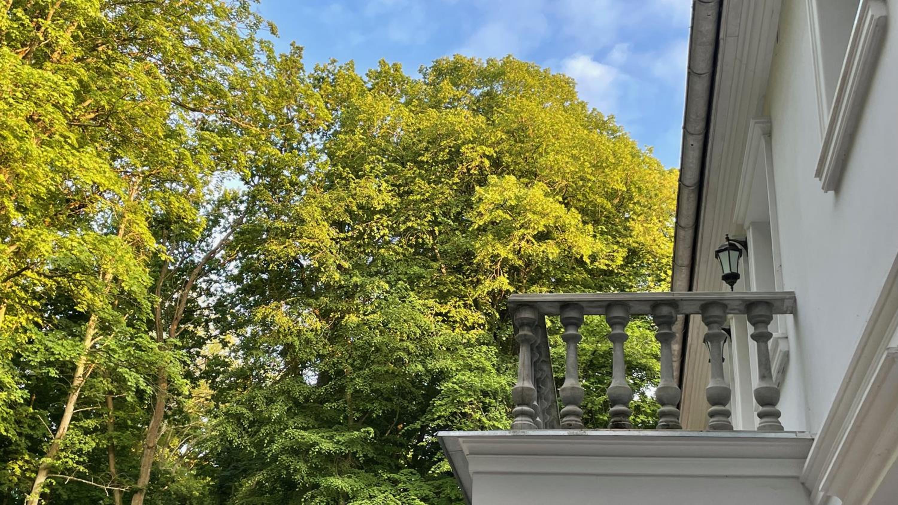 balcony