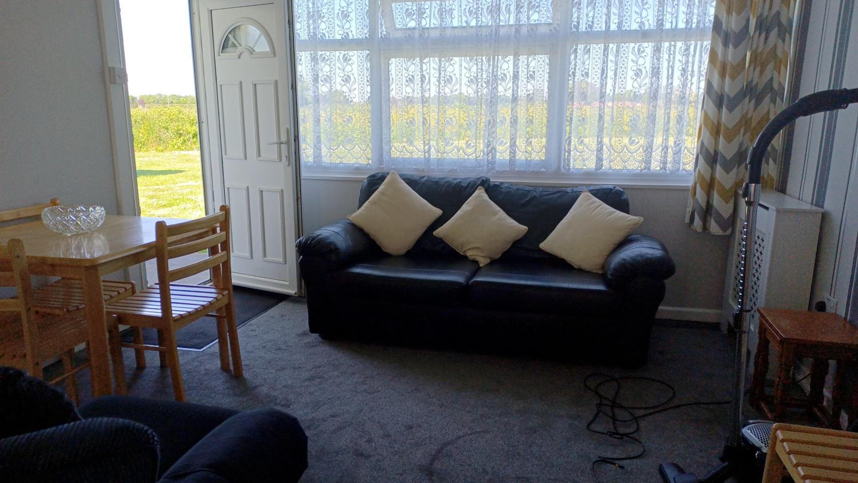 alicias chalets ,free WIFI & swimming pool passes view 4