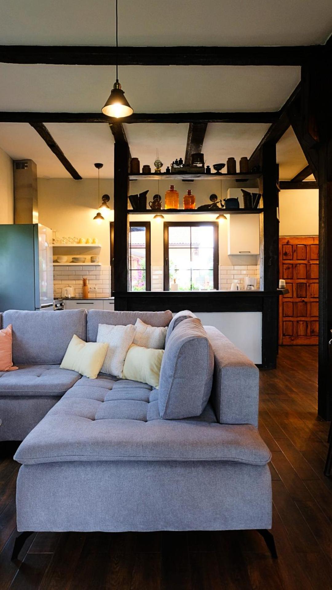 Stay At This Magnificent 100 Year Old Barn view 3