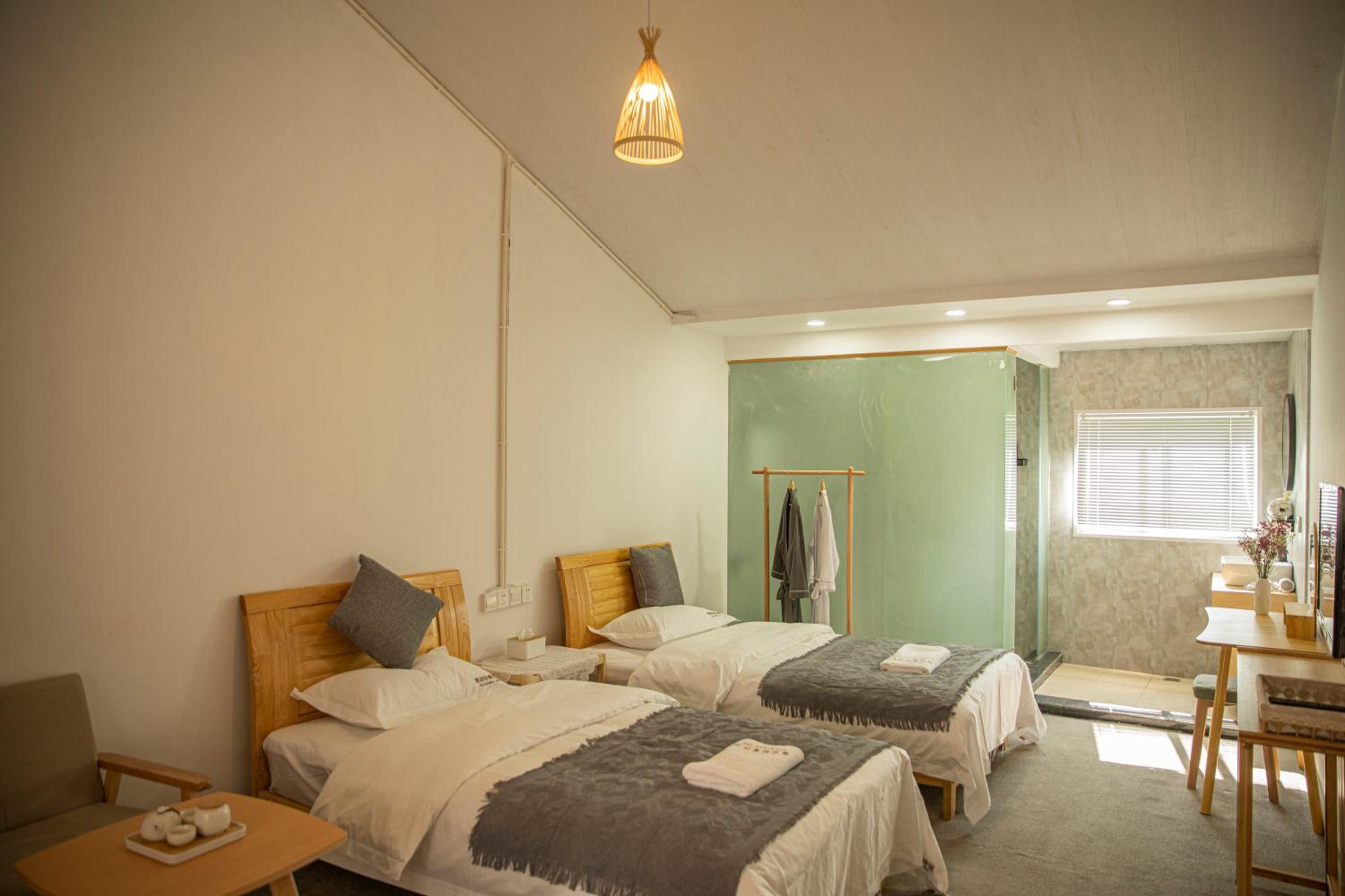 雪湖轻奢民宿 Snowlake Inn