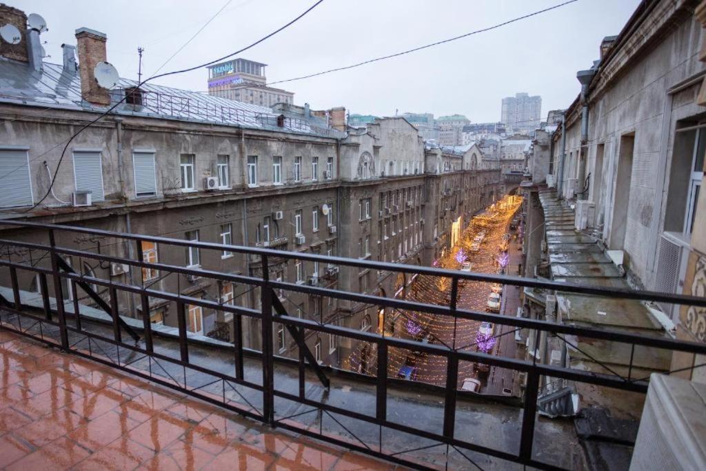 Khreshchatyk Apart Hotel 911 view 4